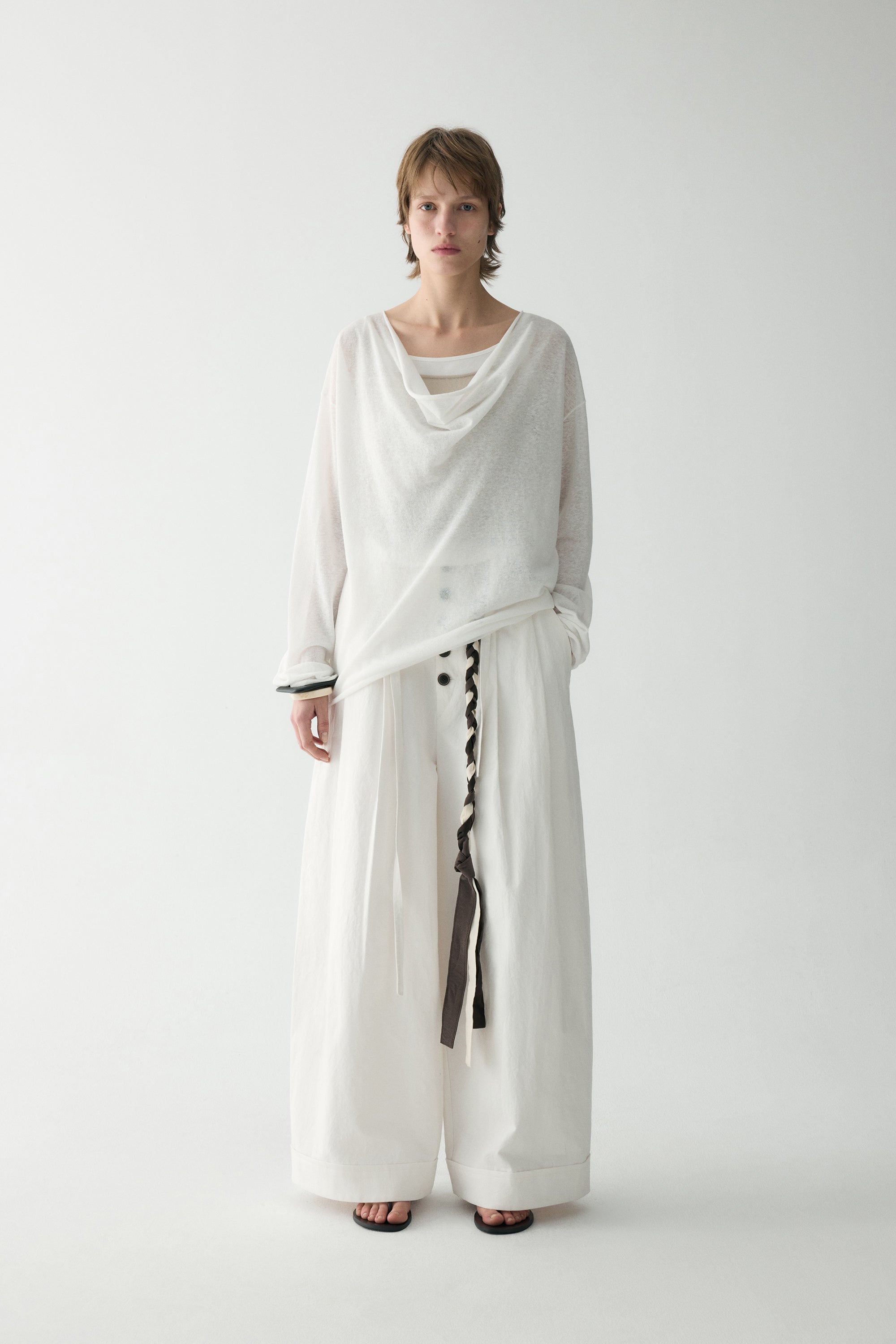 #color_off white