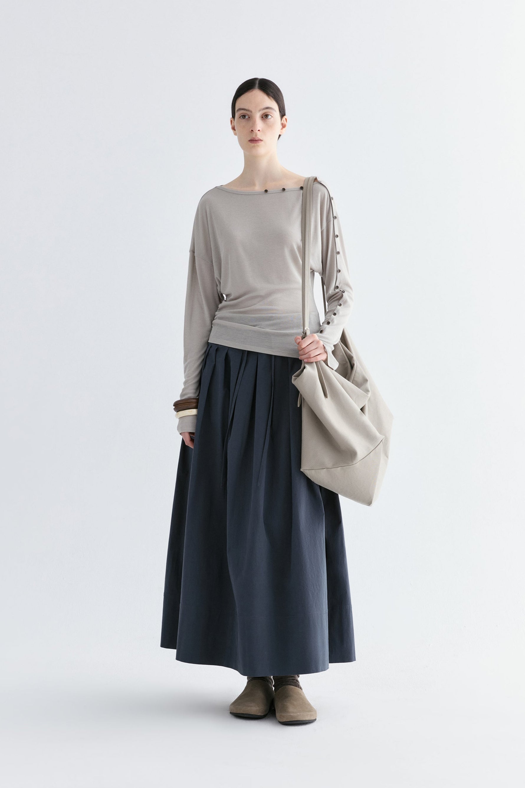#color_mid gray