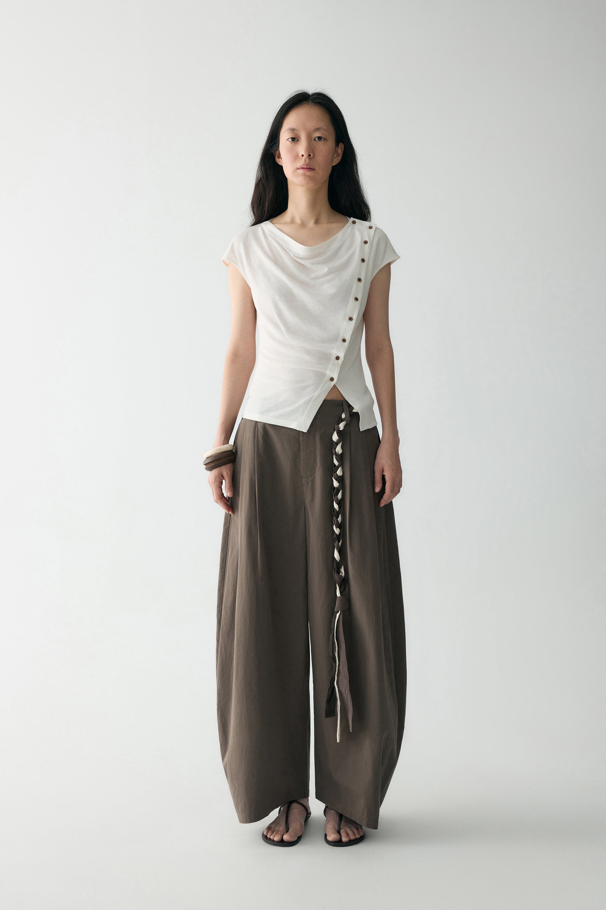 #color_off white