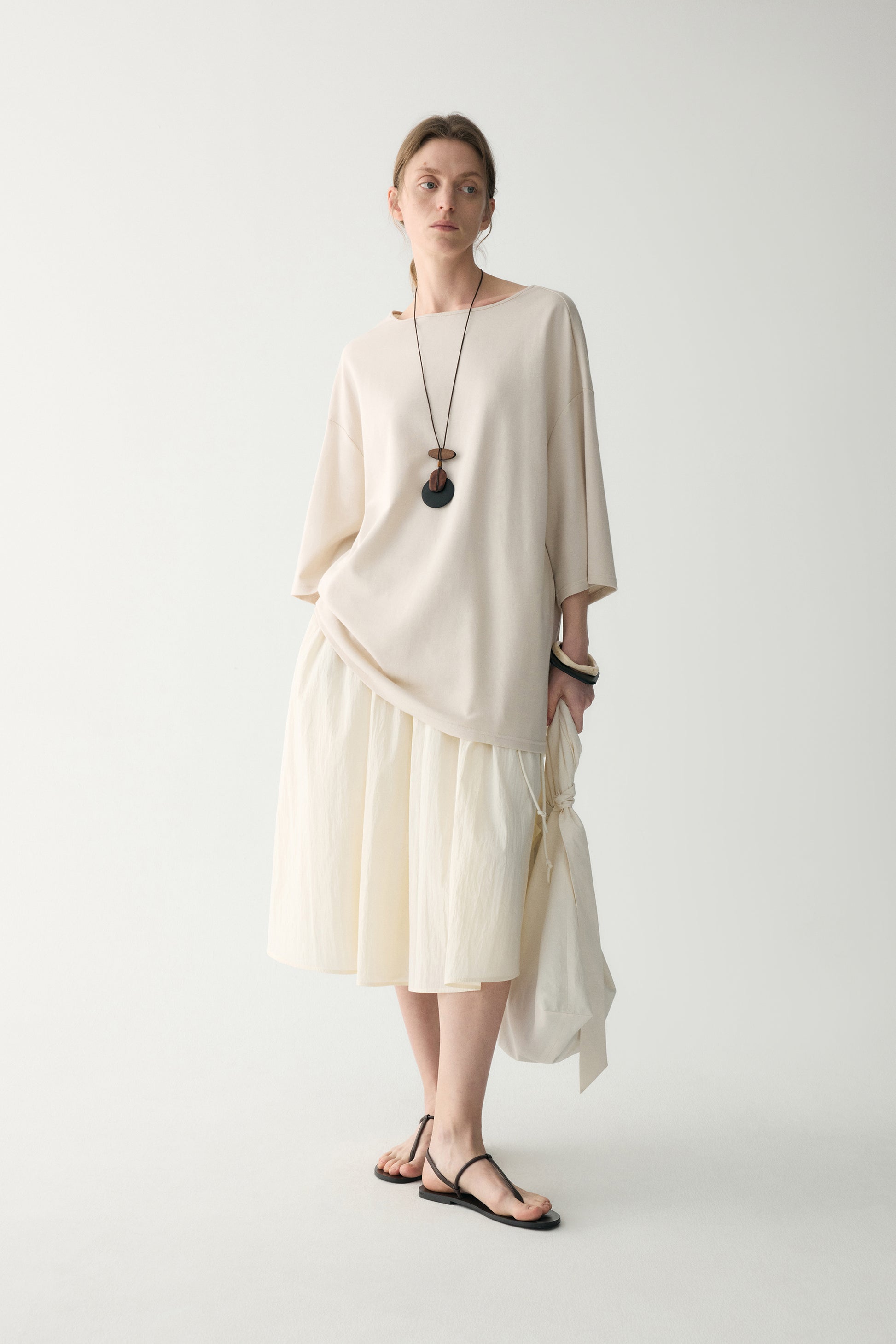 #color_cream white