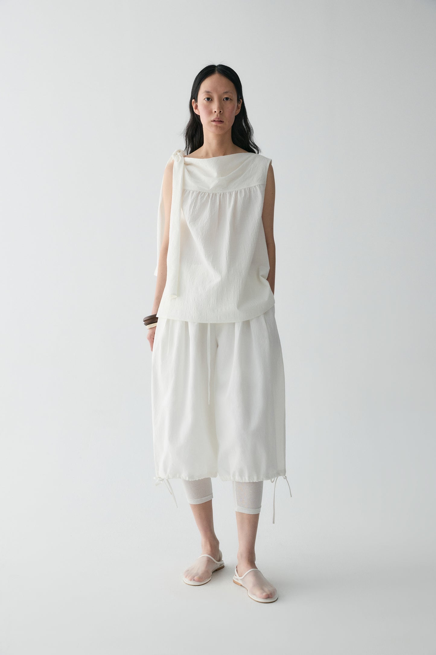 #color_off white