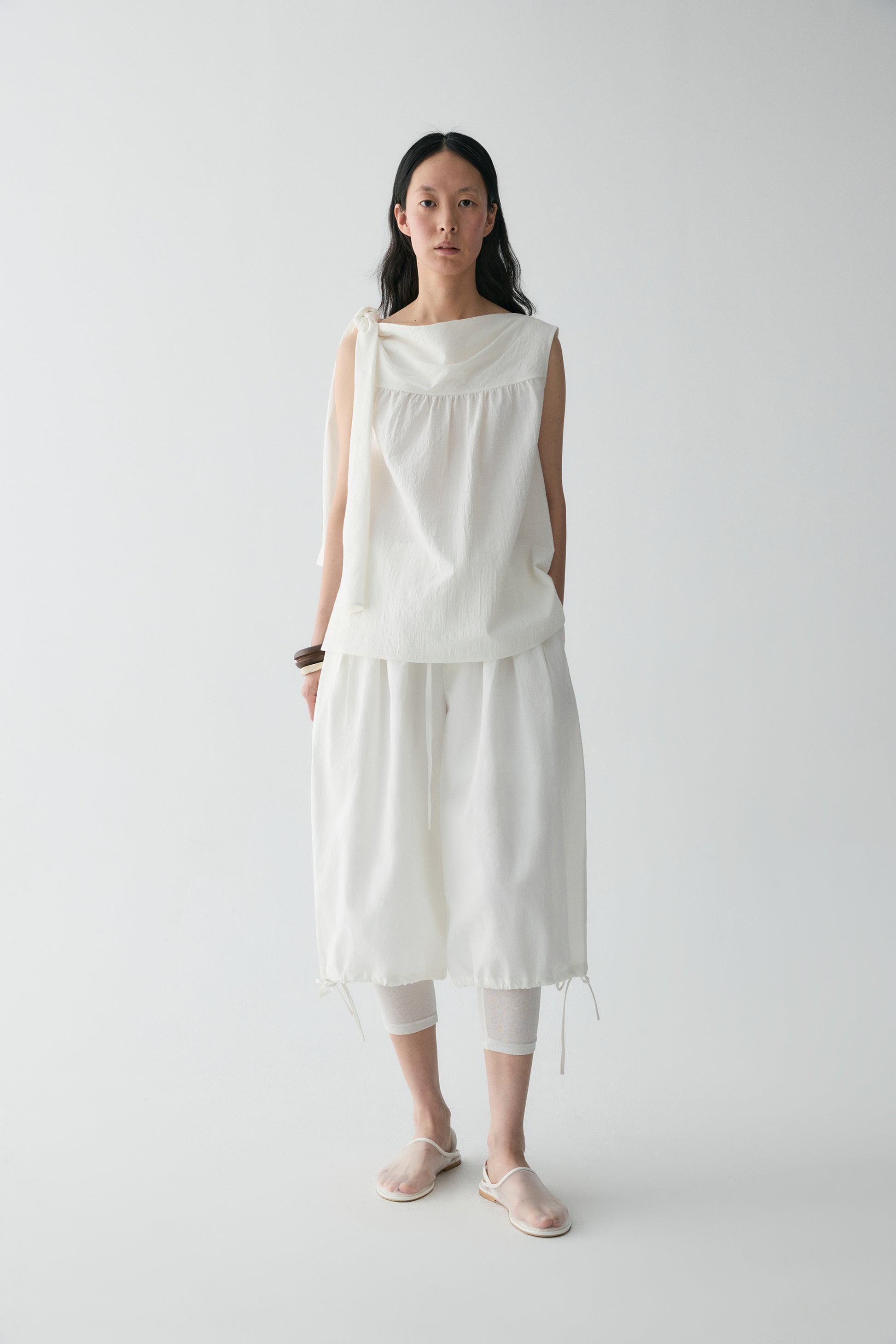 #color_off white