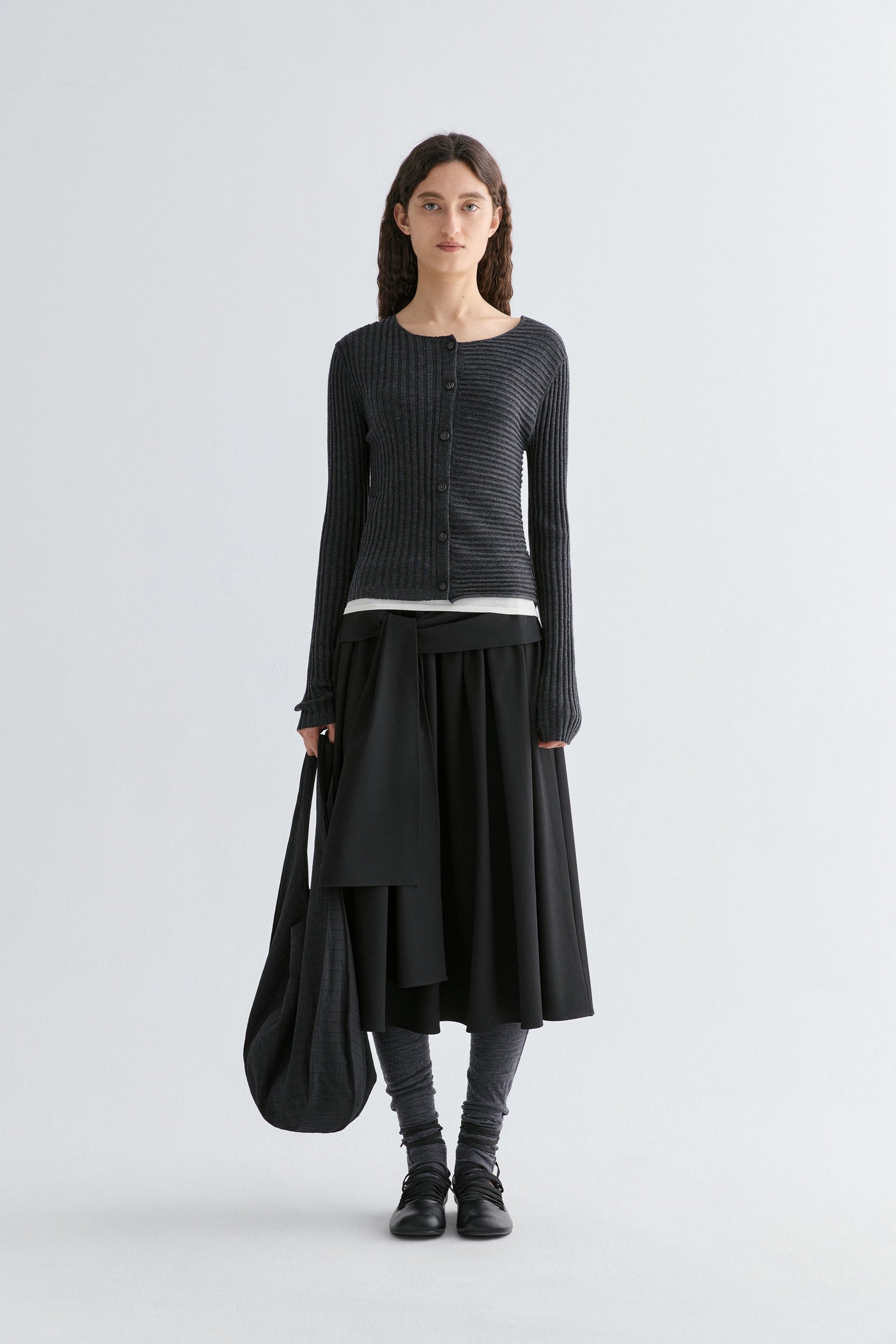 #color_black ash