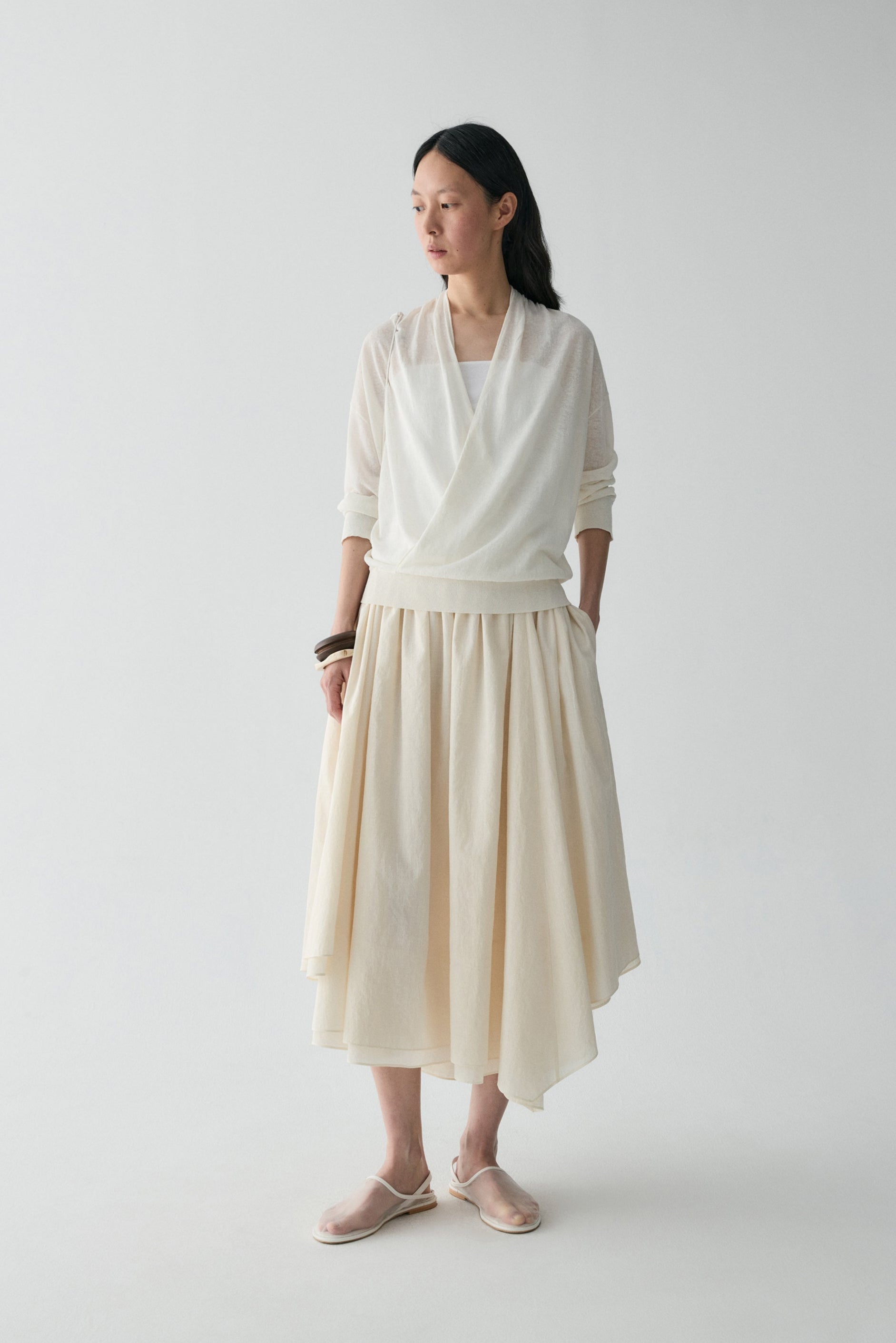 #color_off white