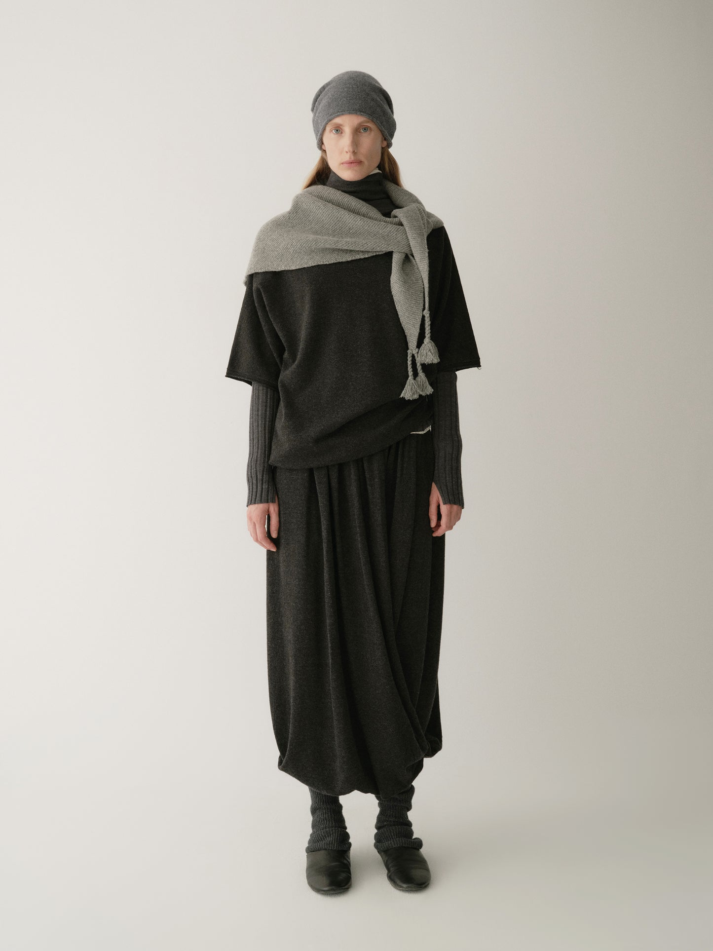 #color_black ash