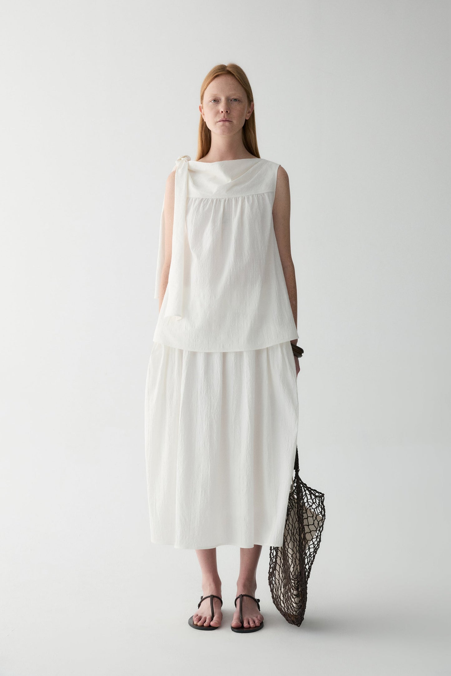 #color_off white