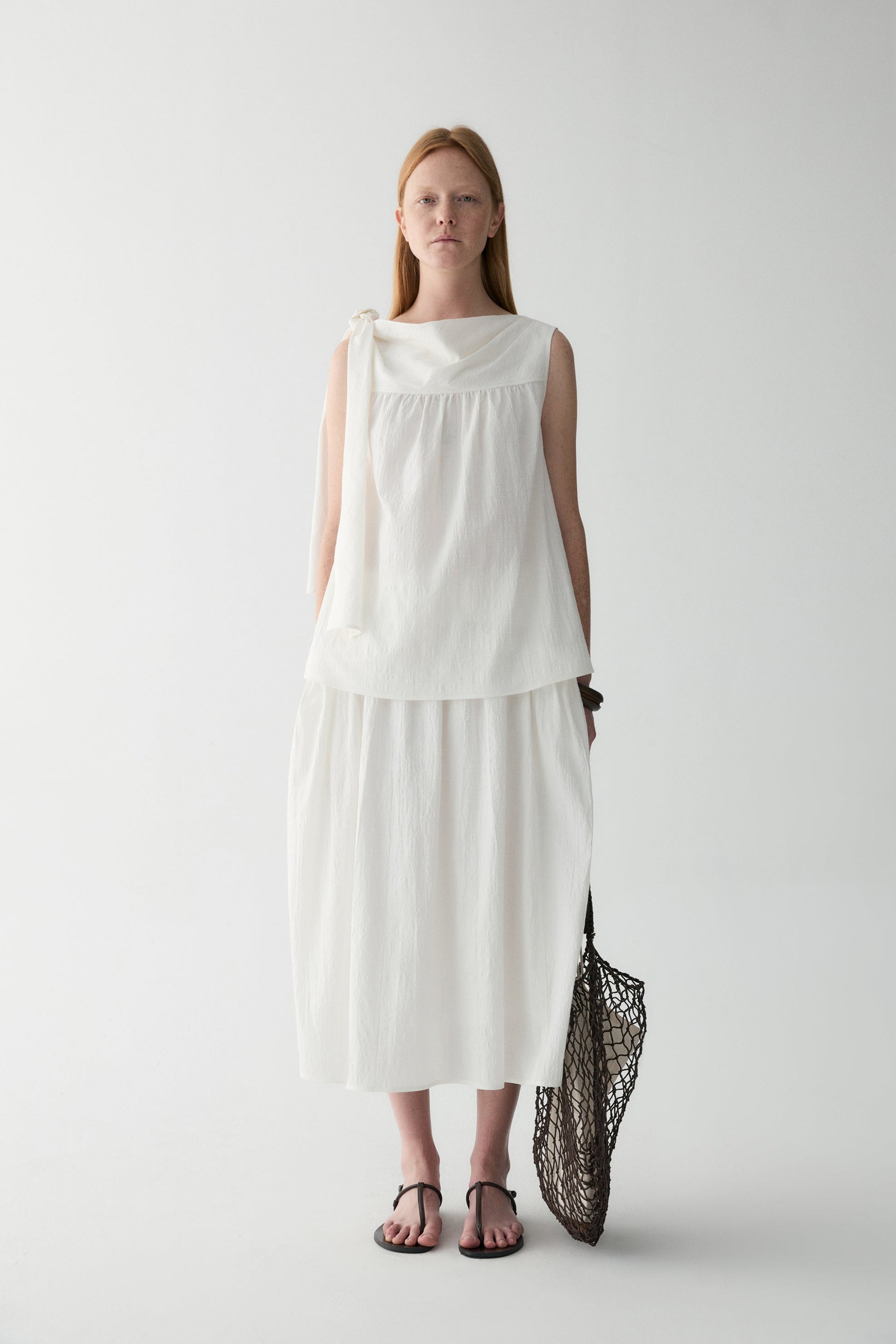 #color_off white
