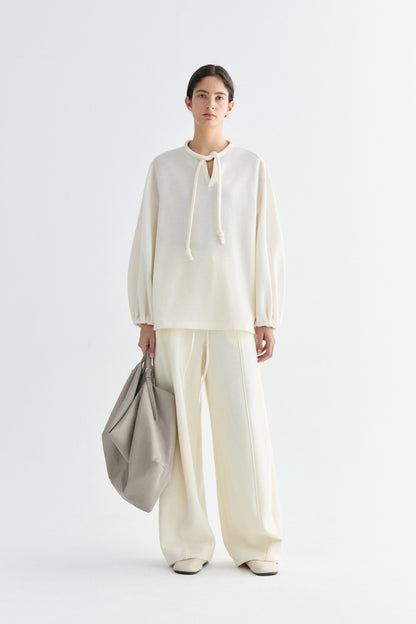 #color_cream white
