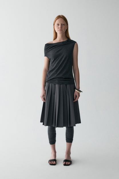 #color_black ash