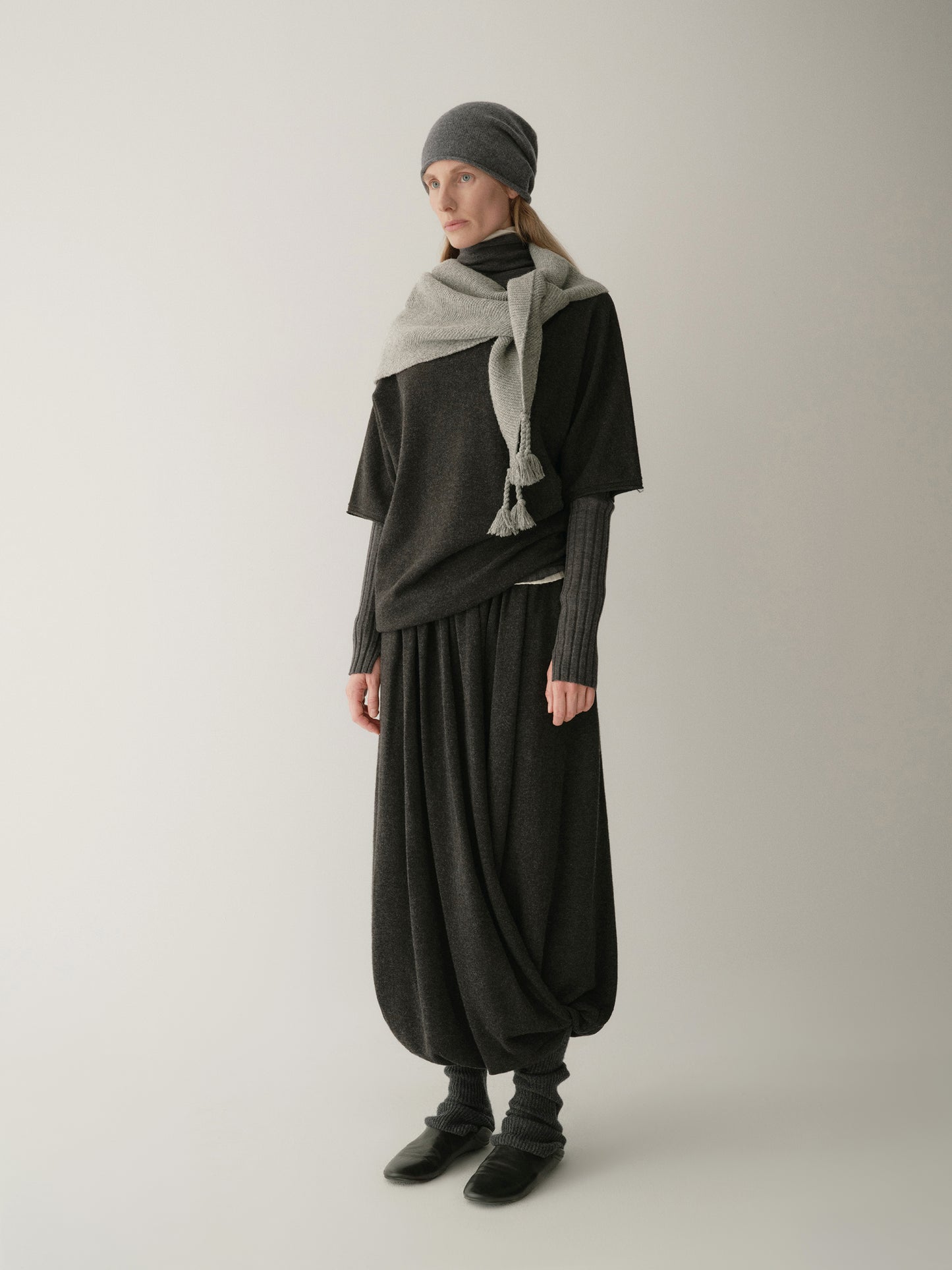 #color_black ash