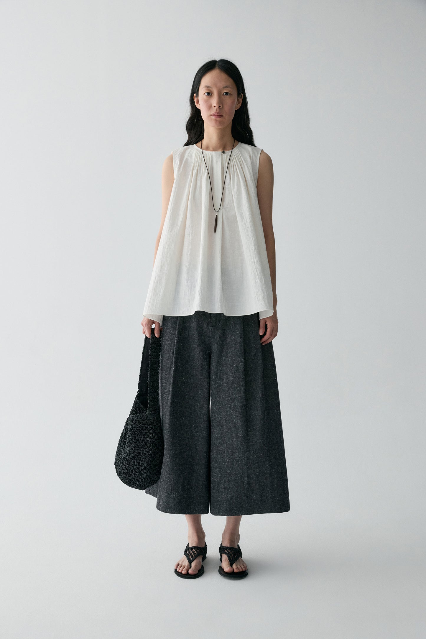 #color_off white