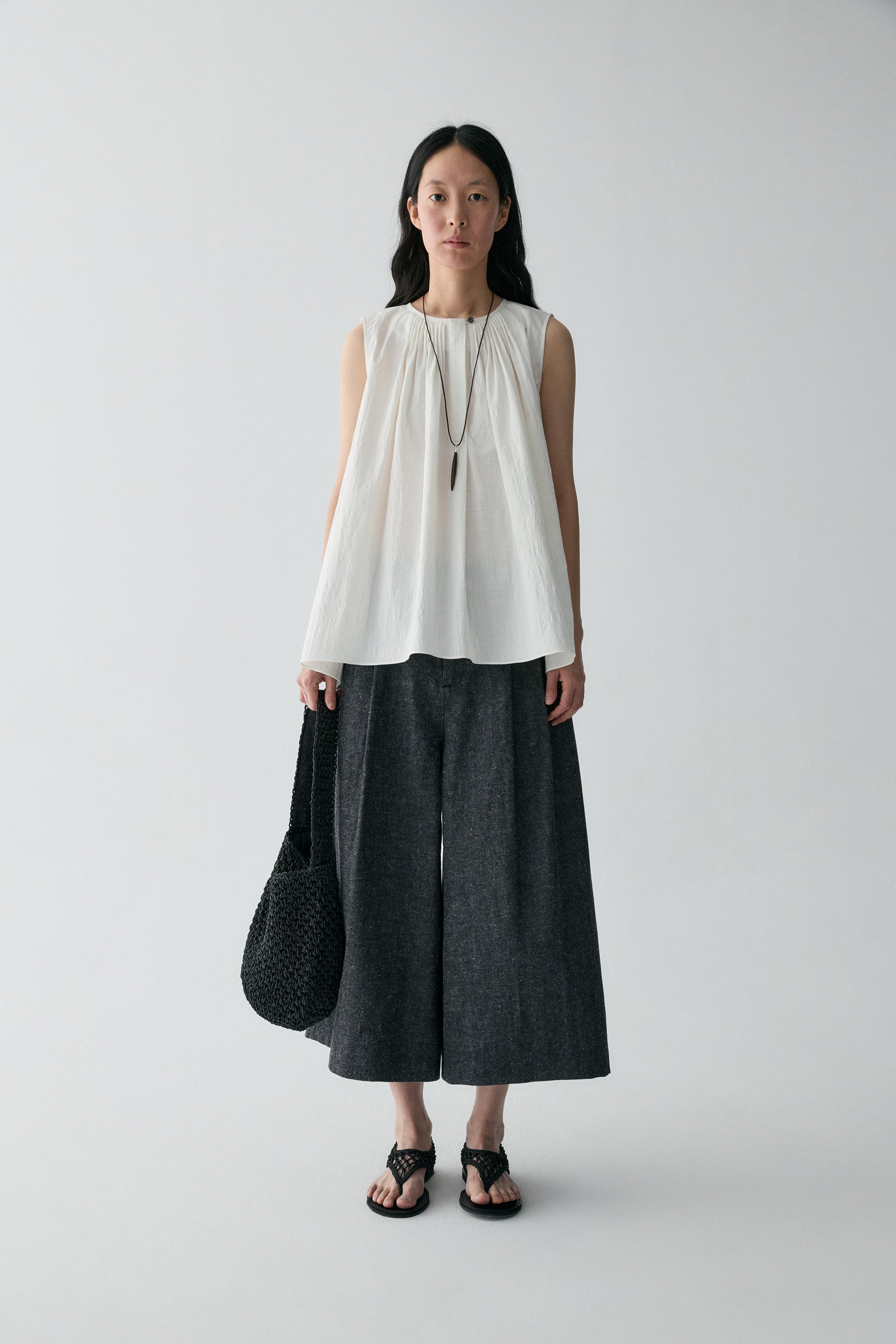 #color_off white