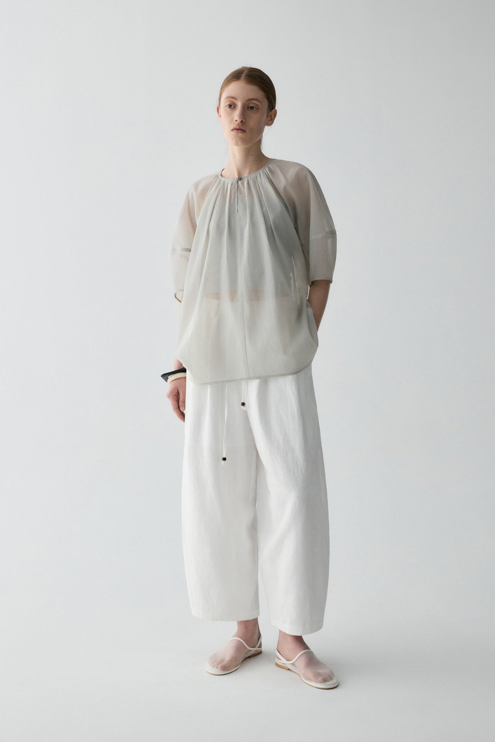 #color_off white