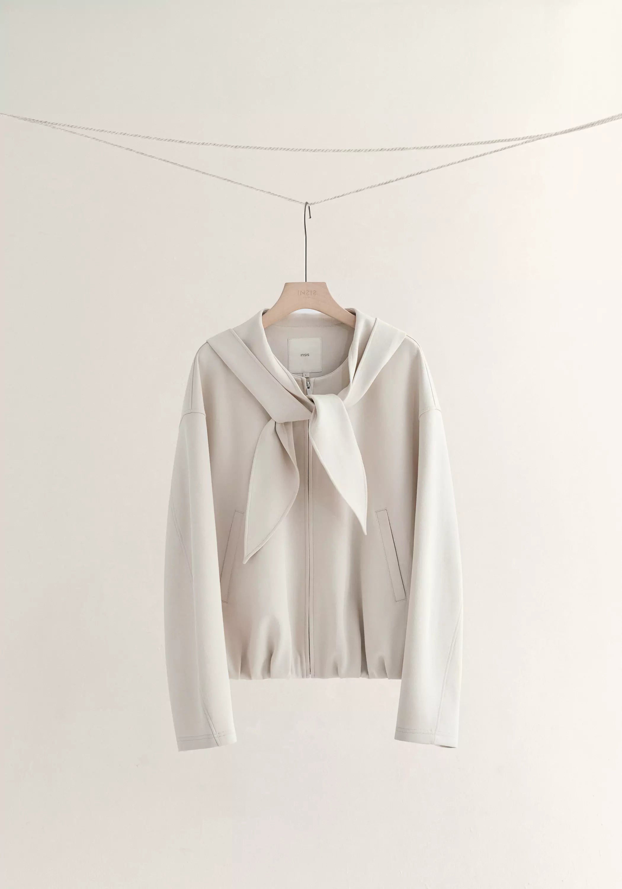 #color_cream white