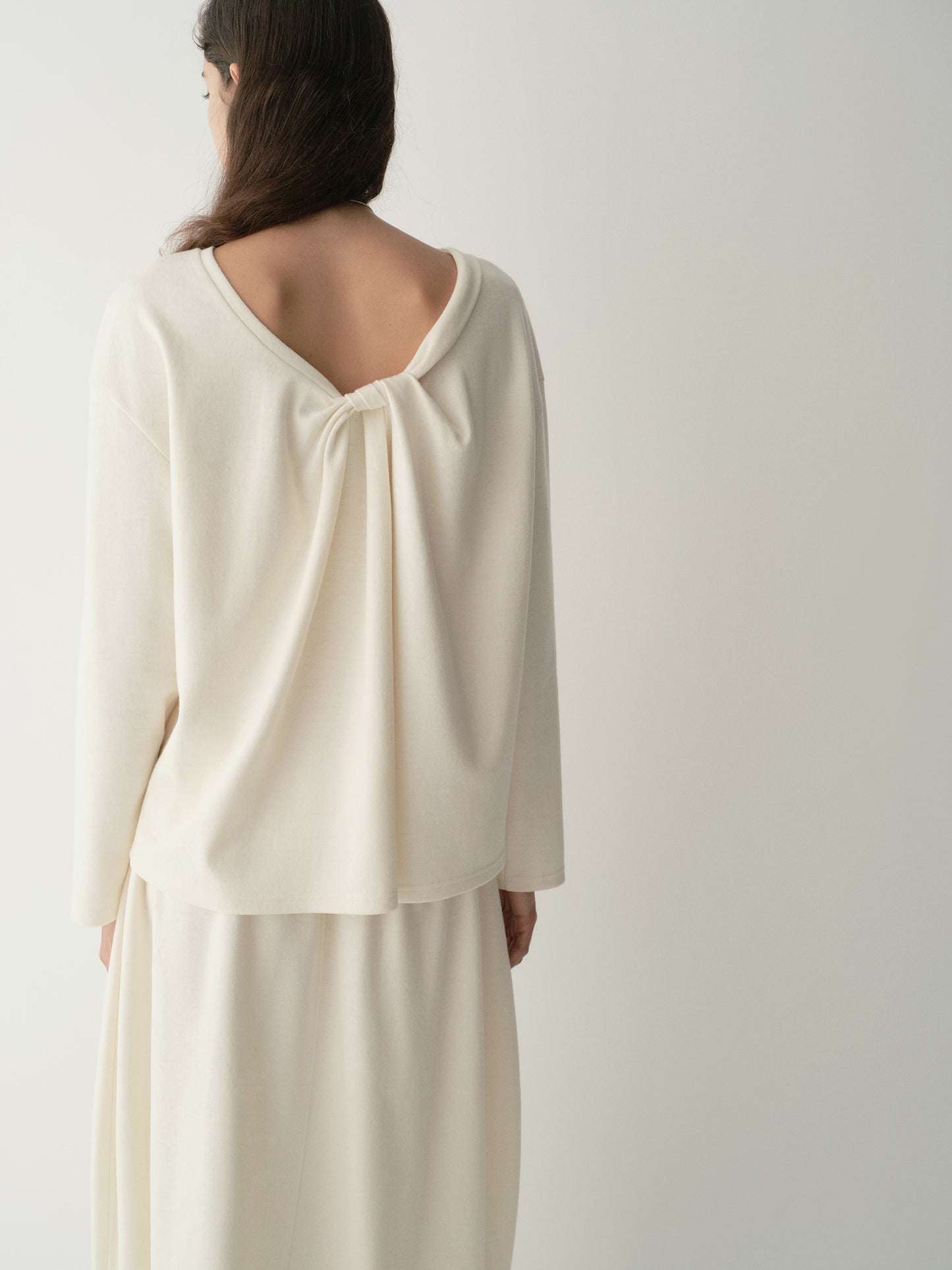#color_cream white
