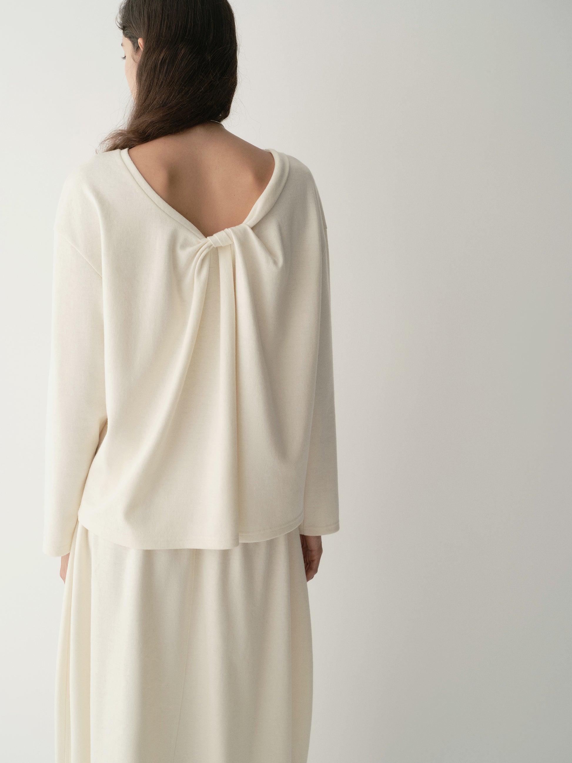 #color_cream white