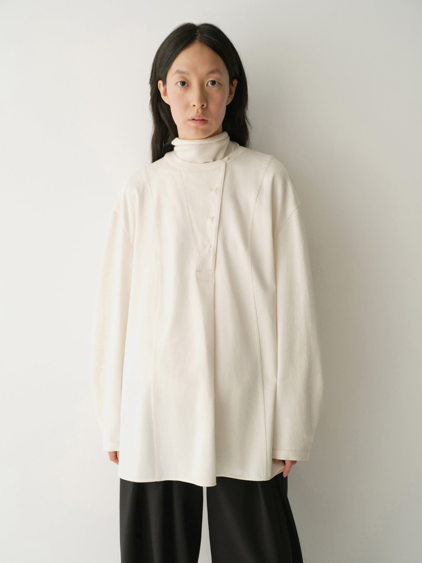 #color_off white
