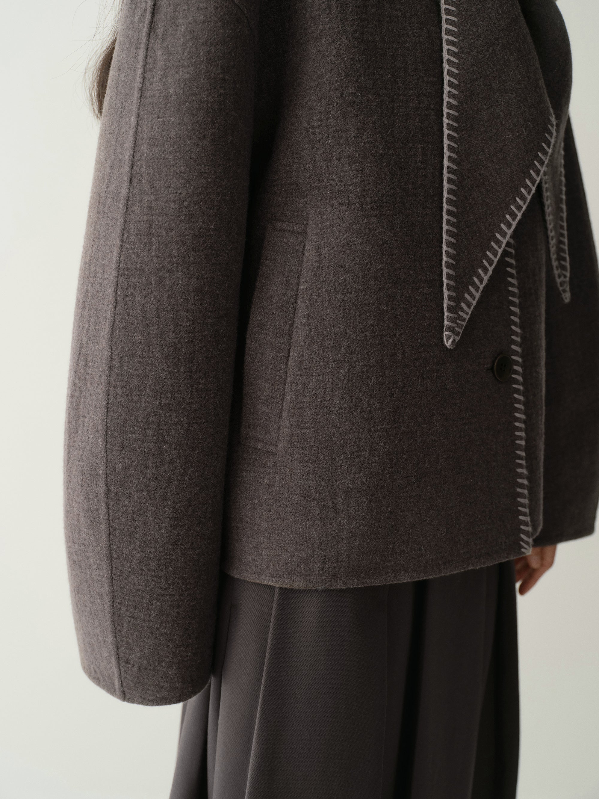 #color_mid gray