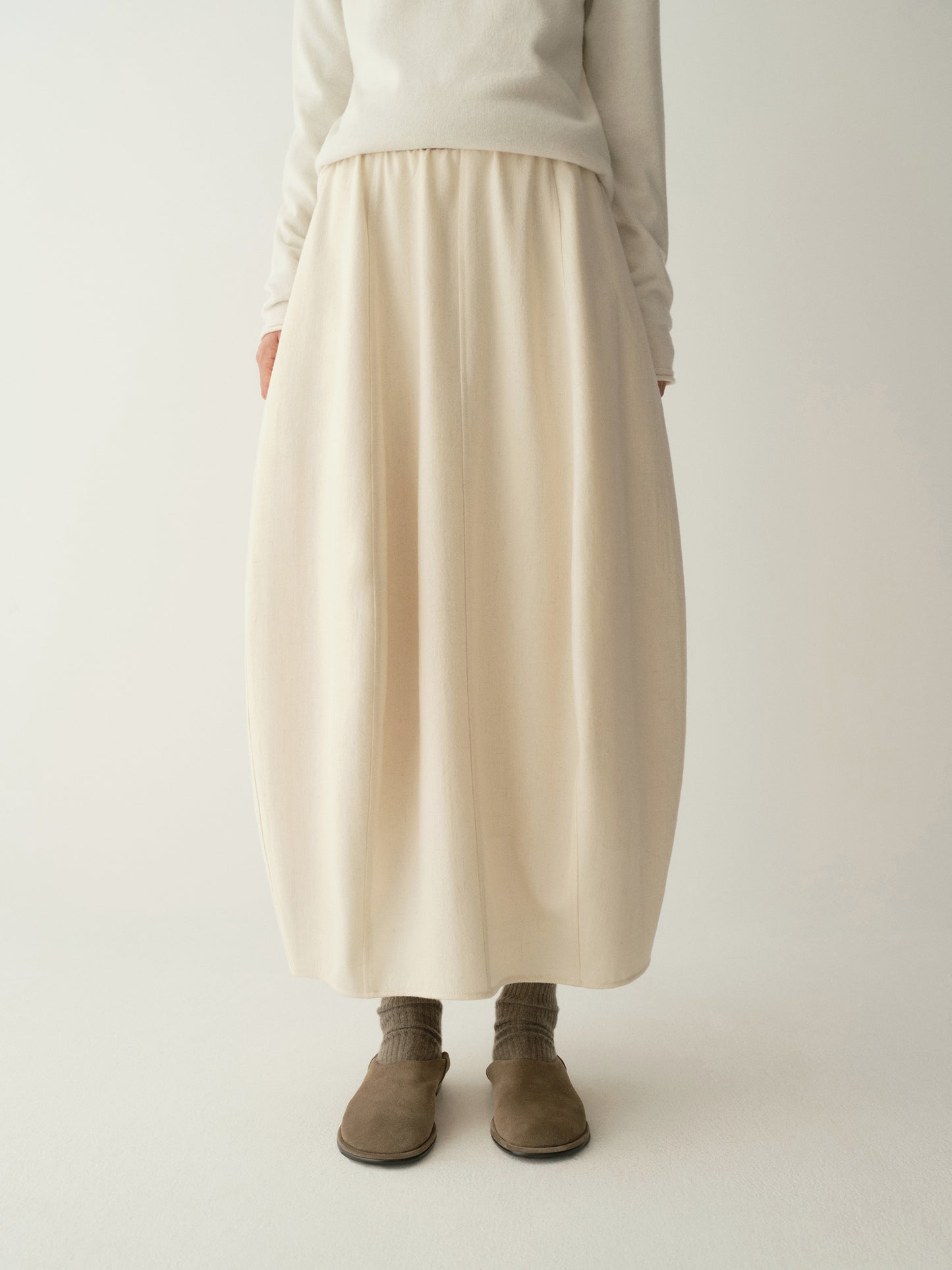 #color_cream white