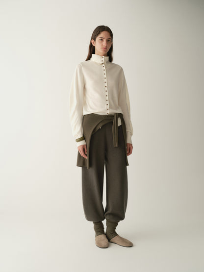 #color_off white