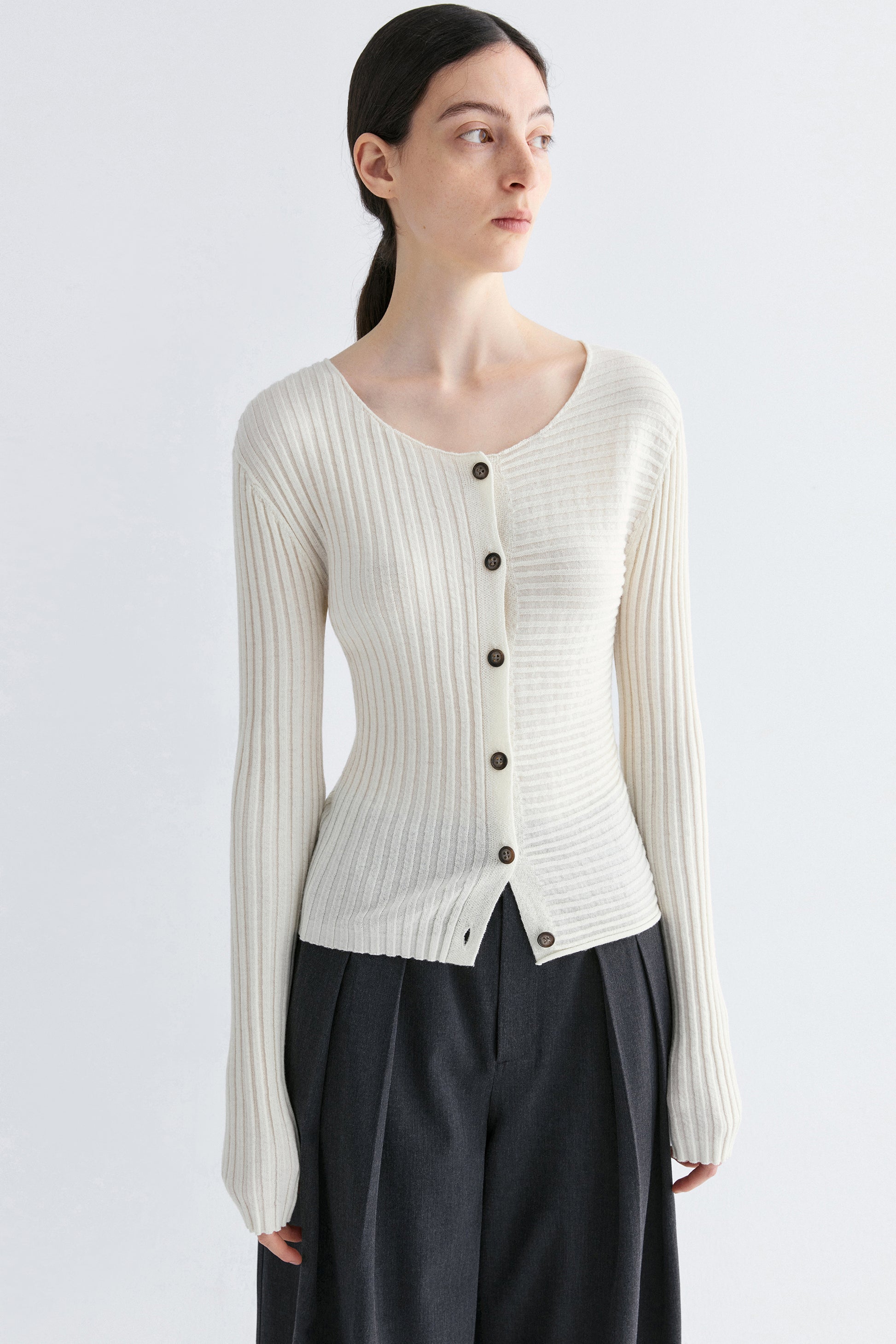 #color_off white