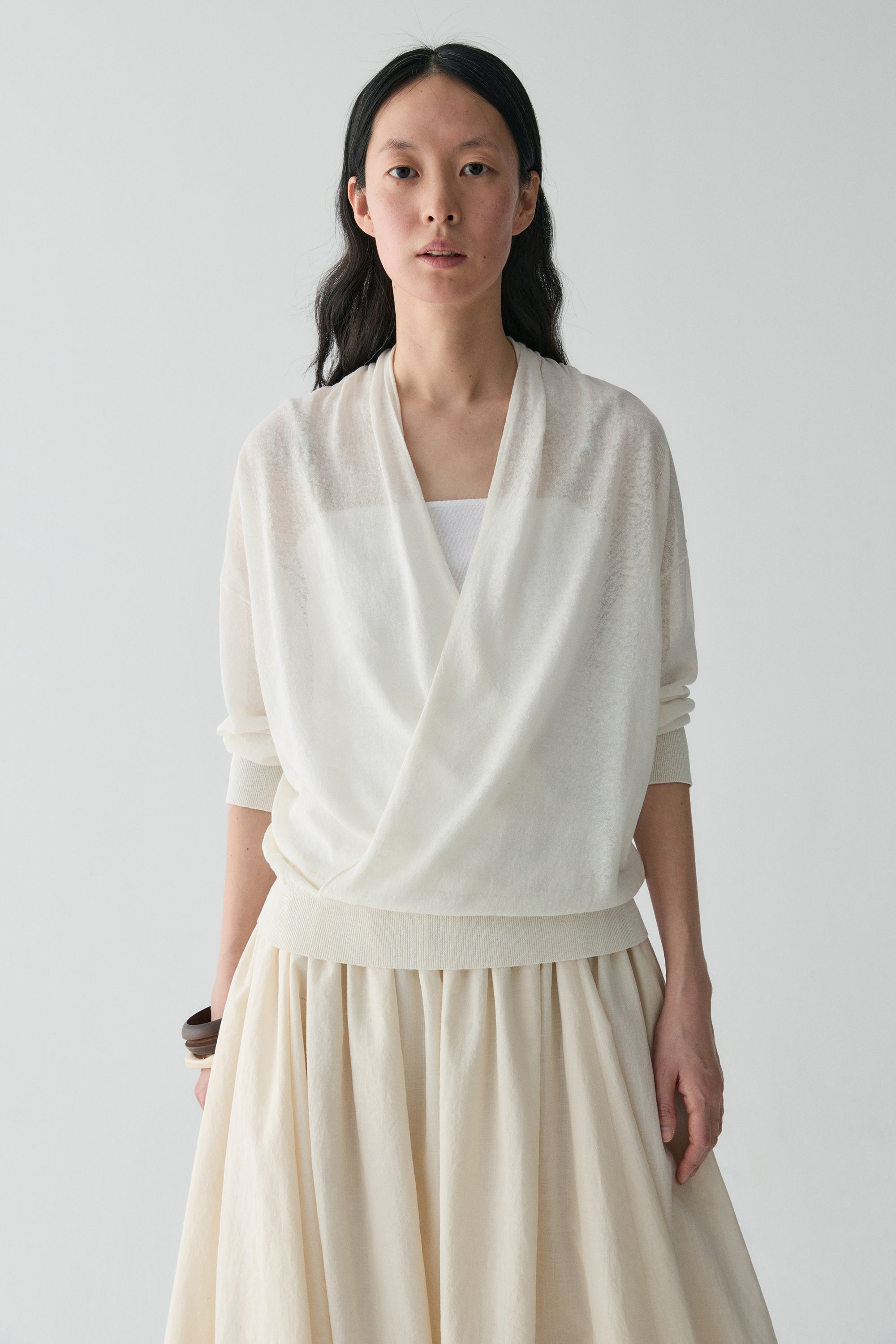 #color_off white