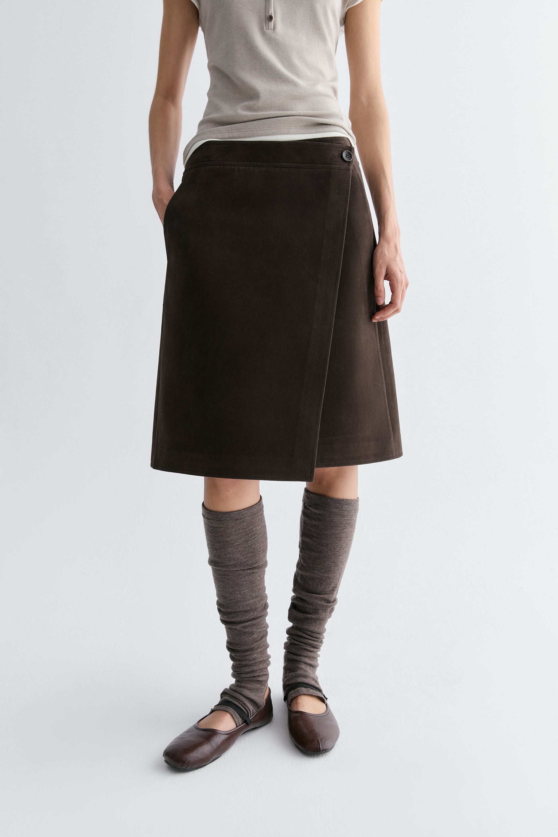 #color_raw umber