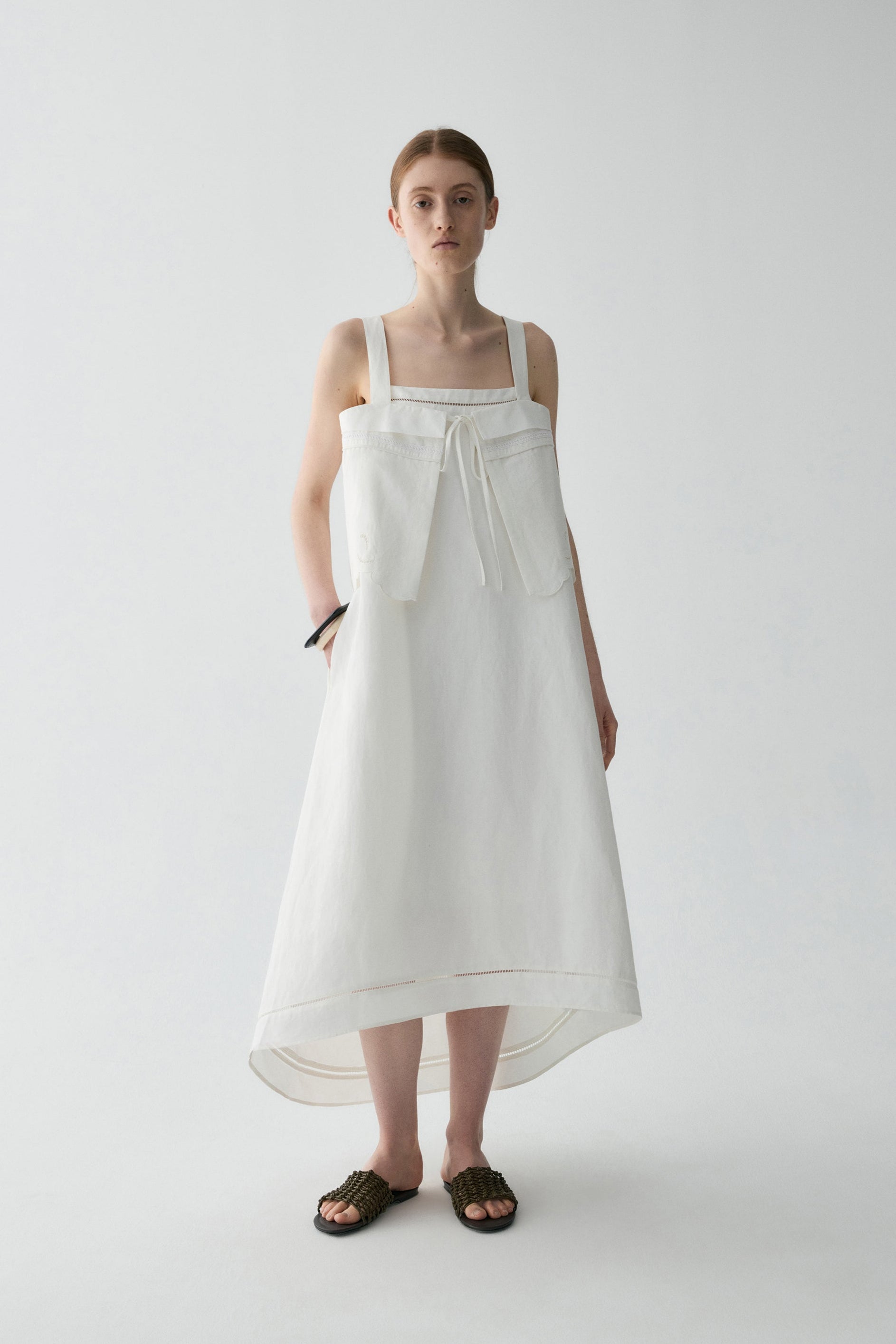 #color_off white