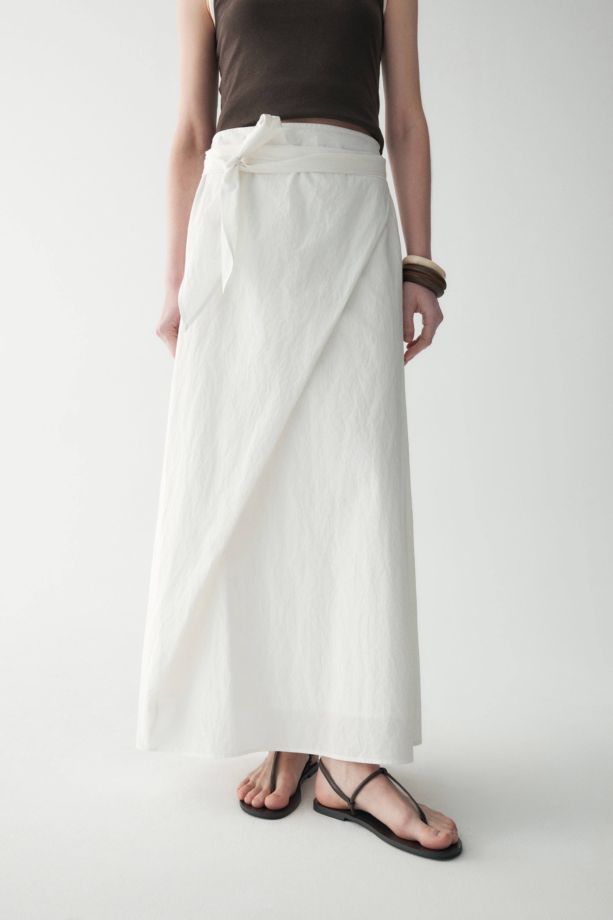 #color_off white