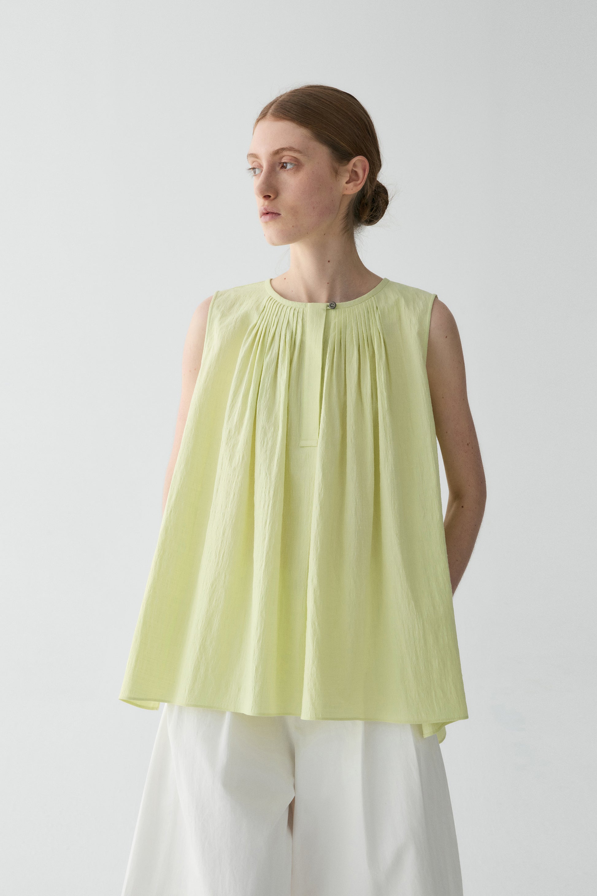 #color_Ivory