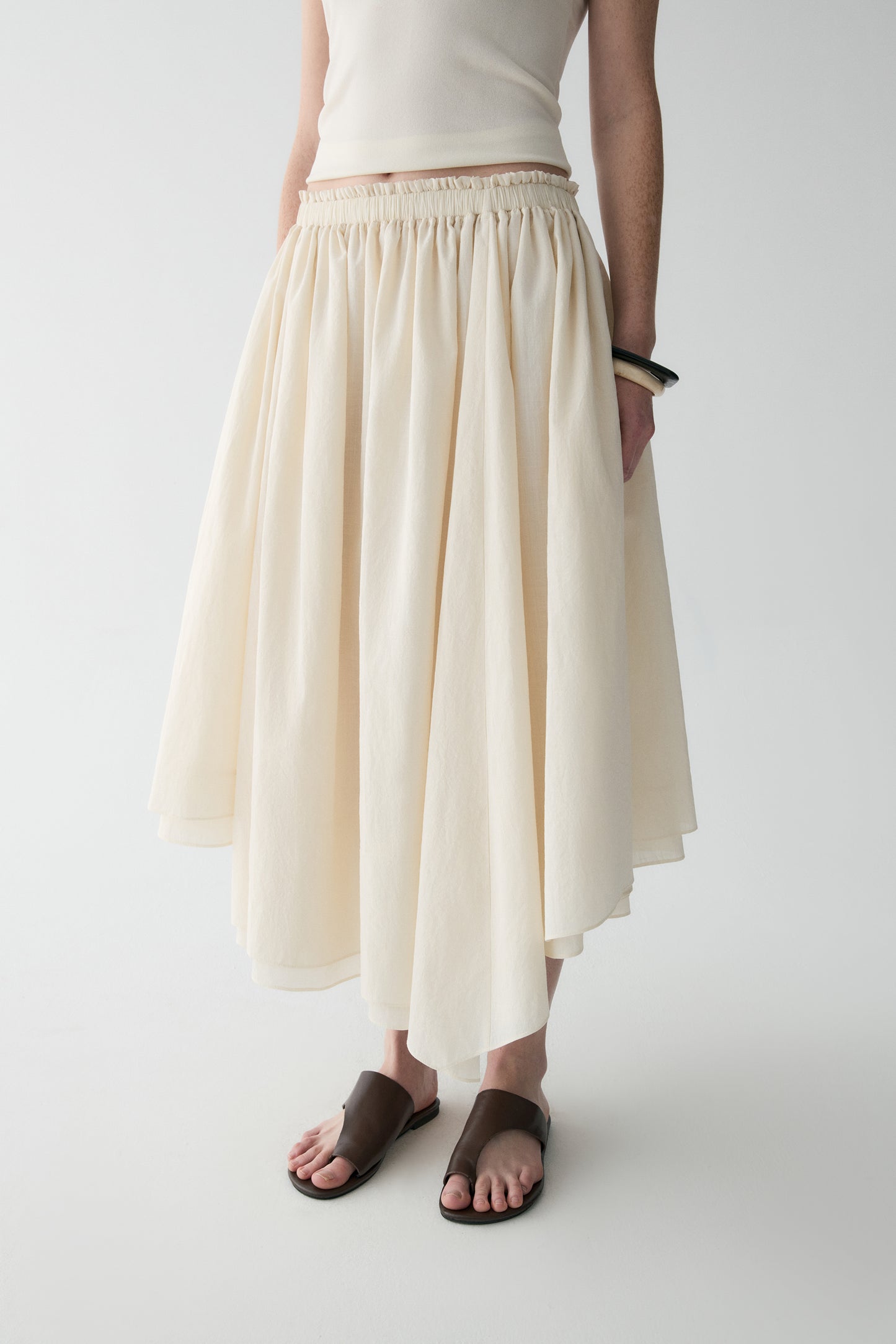 #color_cream white