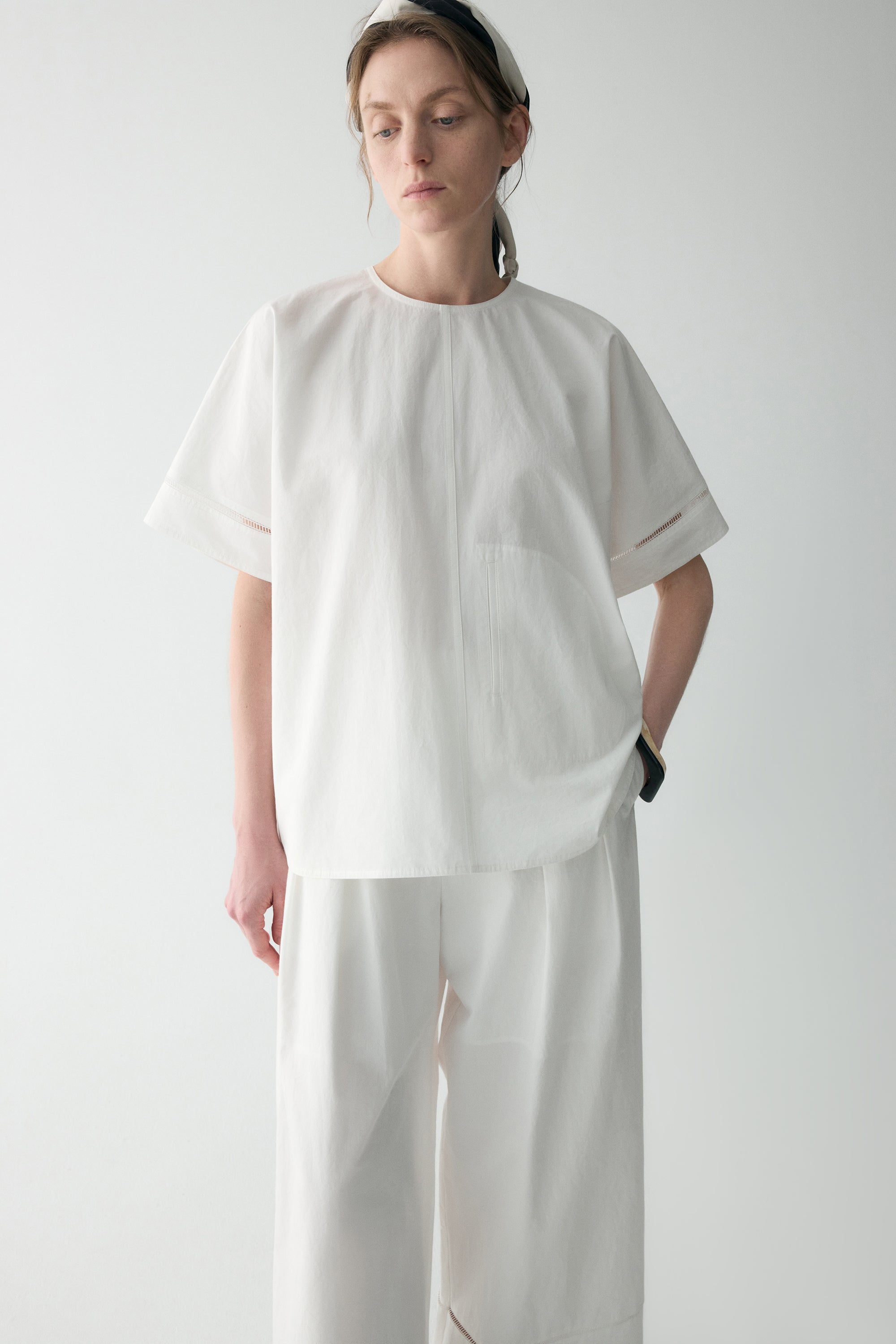 #color_off white