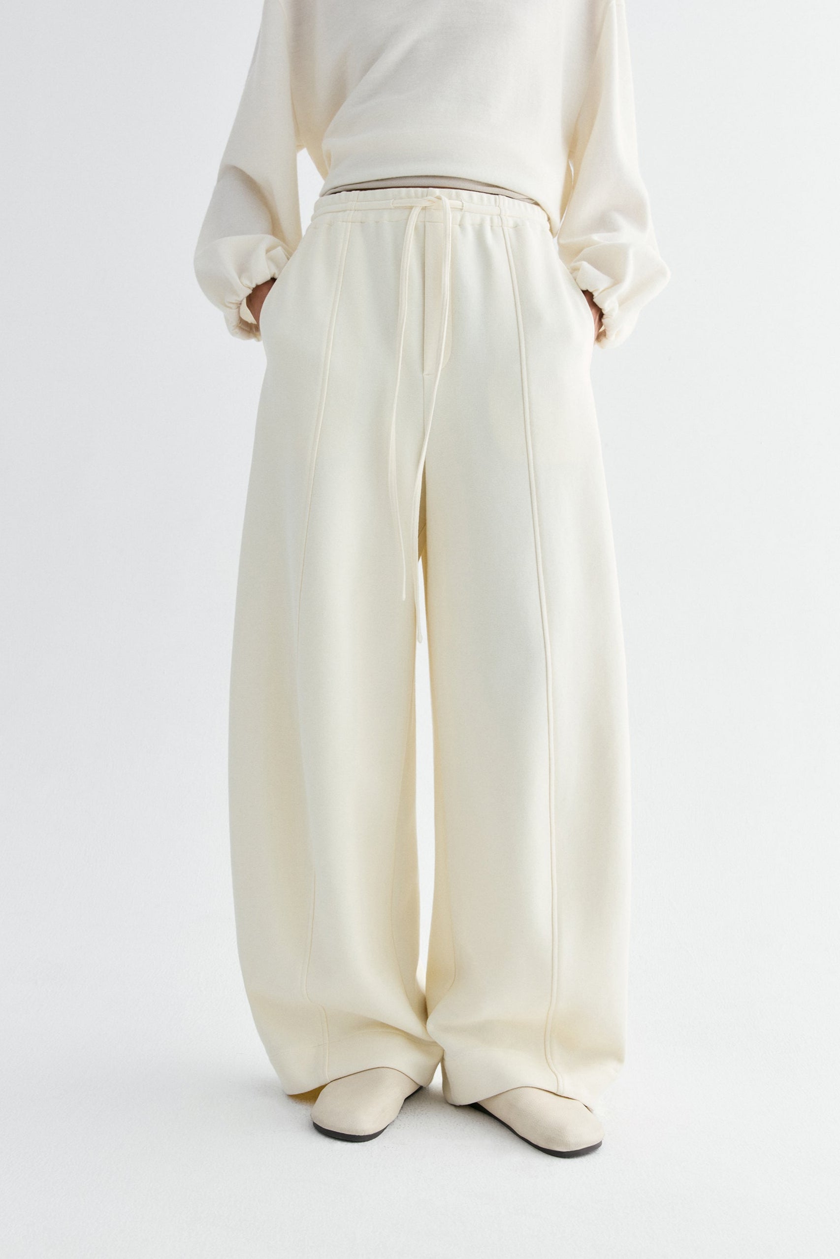 #color_off white