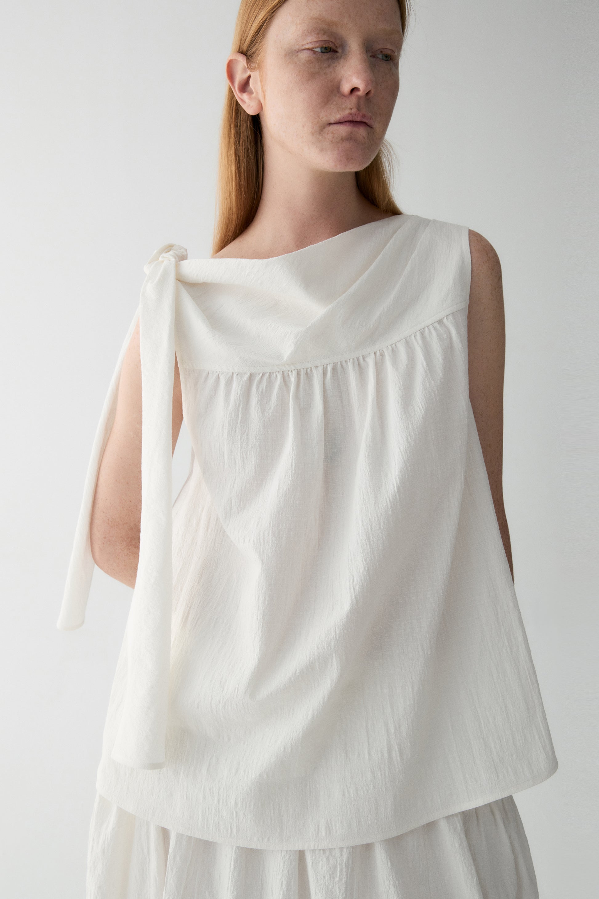 #color_off white