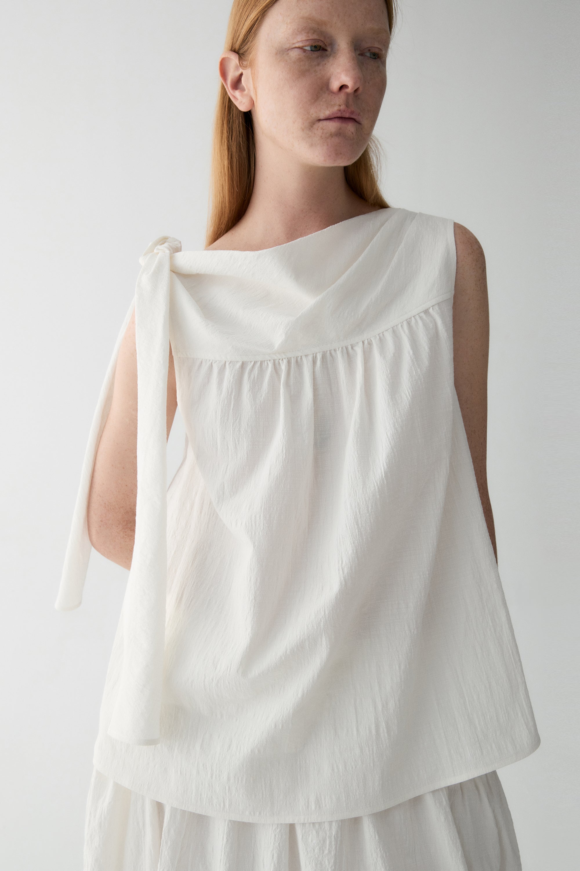 #color_off white