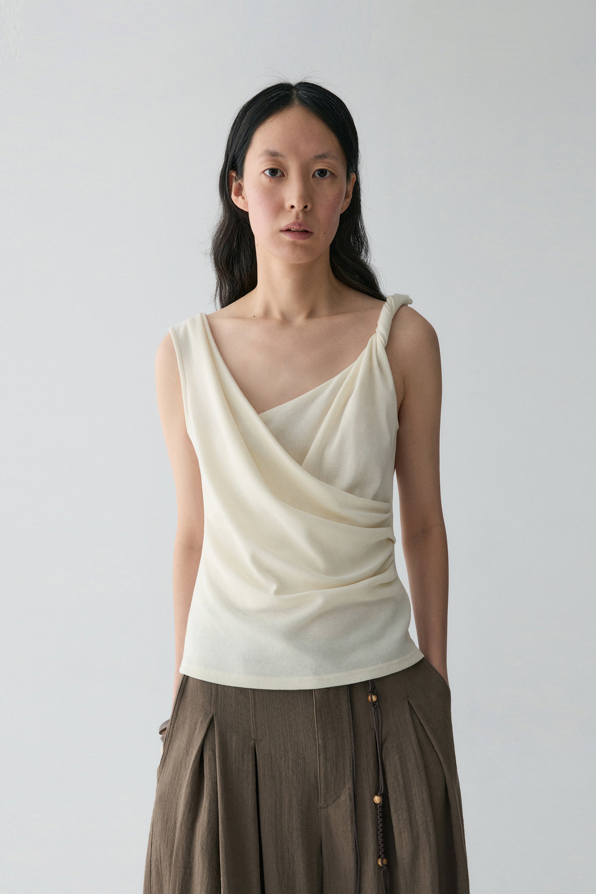 #color_off white