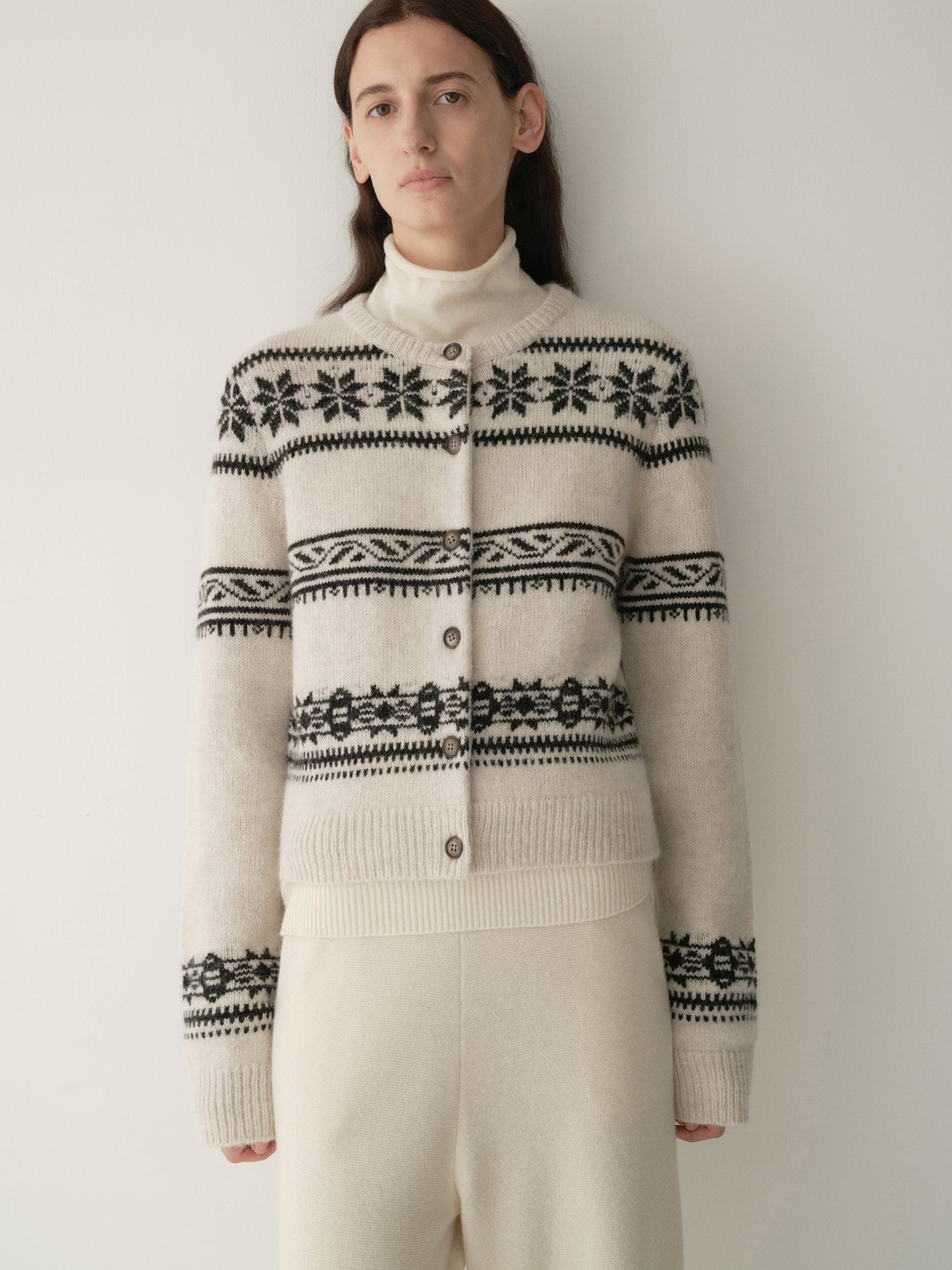 #color_off white