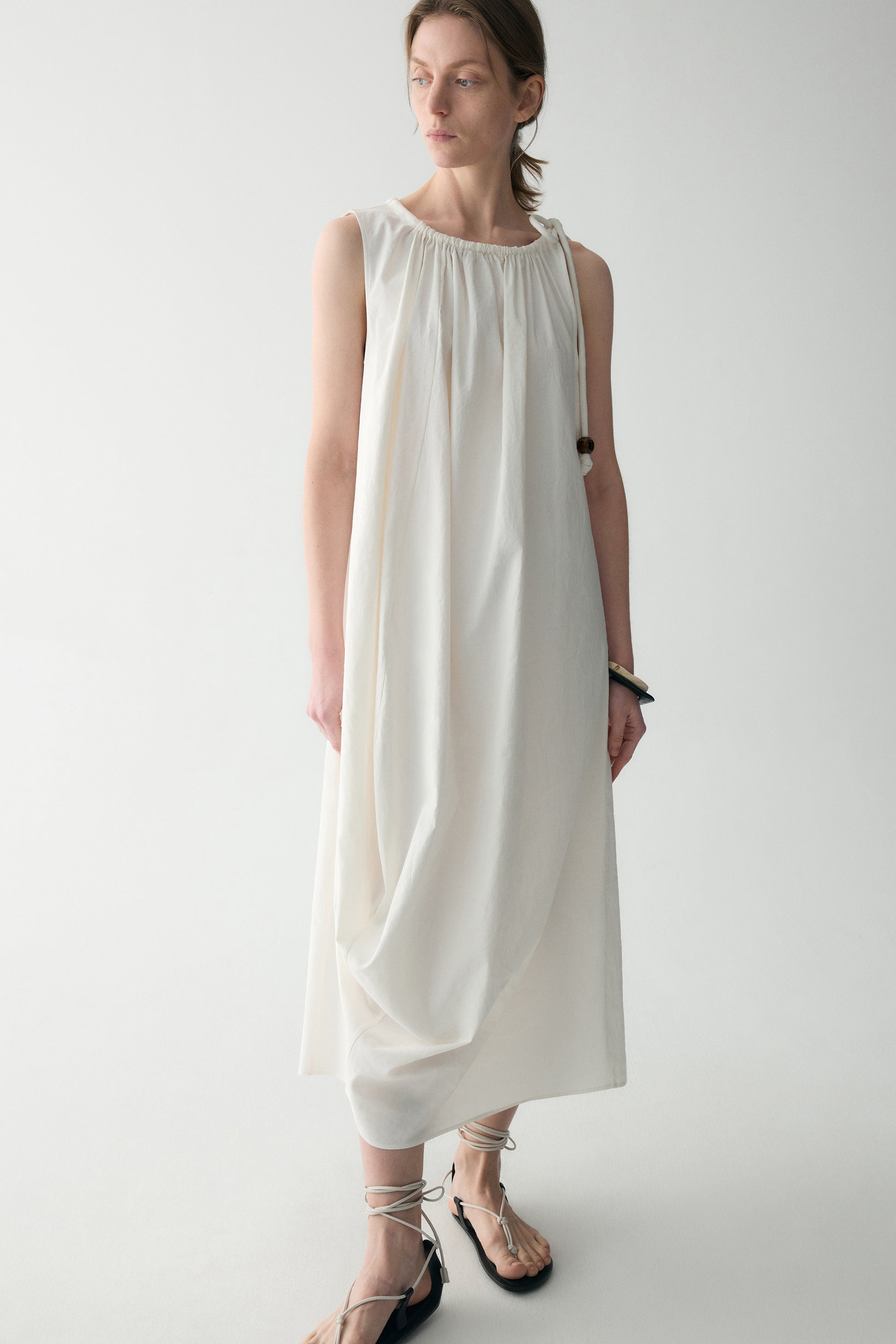 #color_cream white