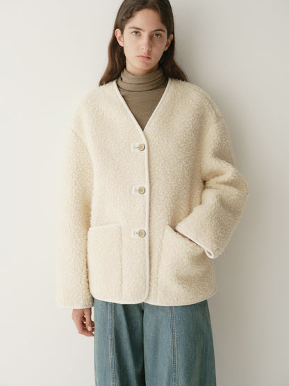 #color_cream white