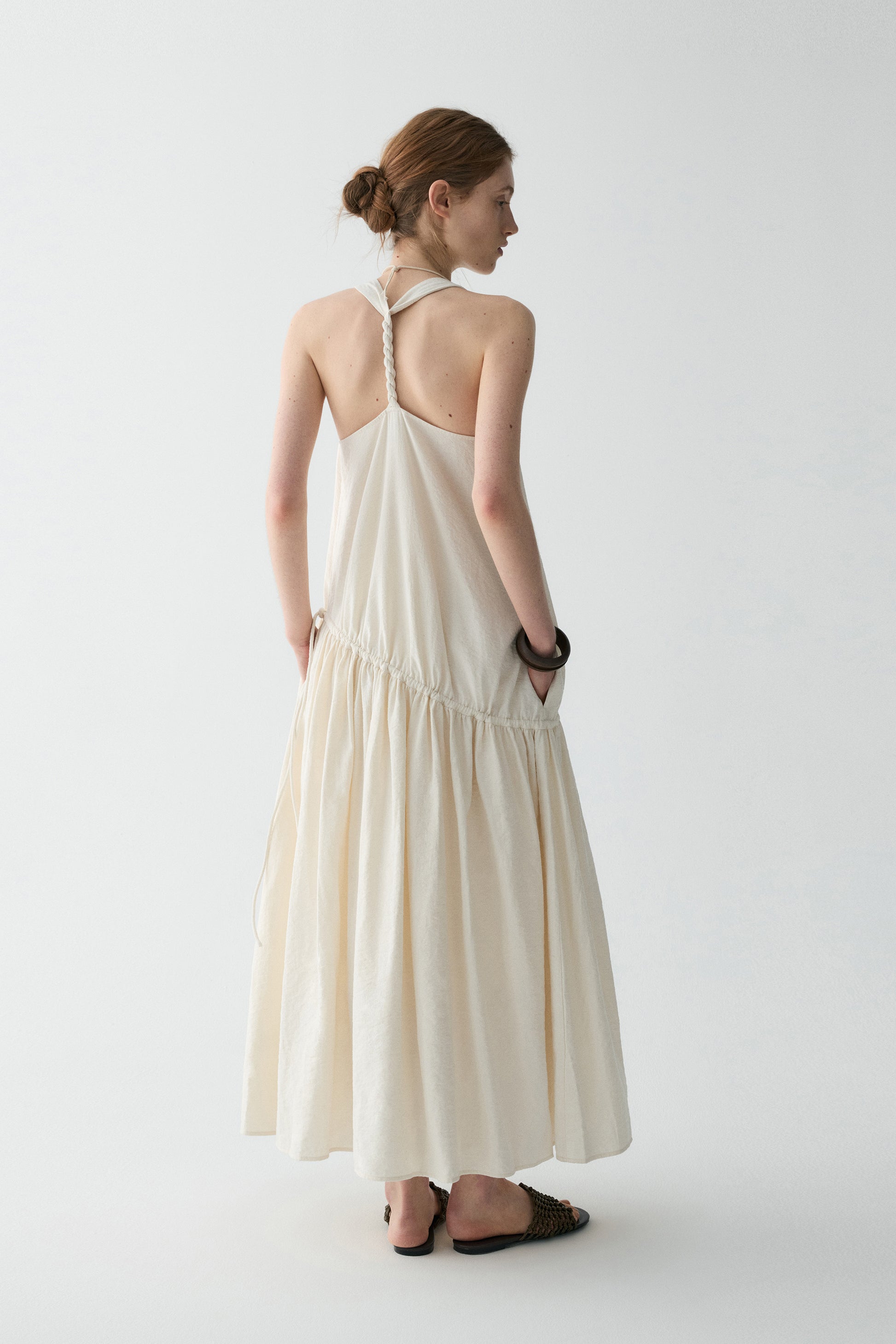 #color_off white