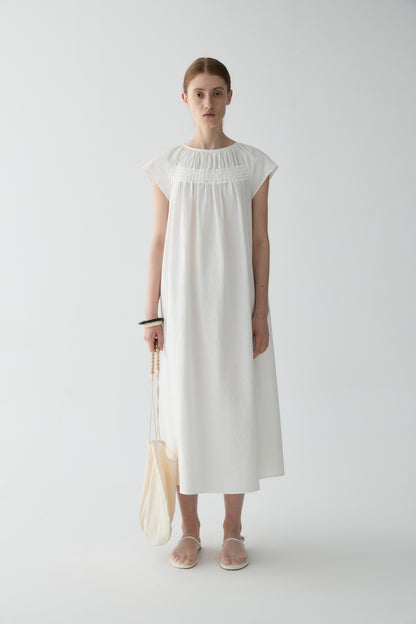 #color_off white