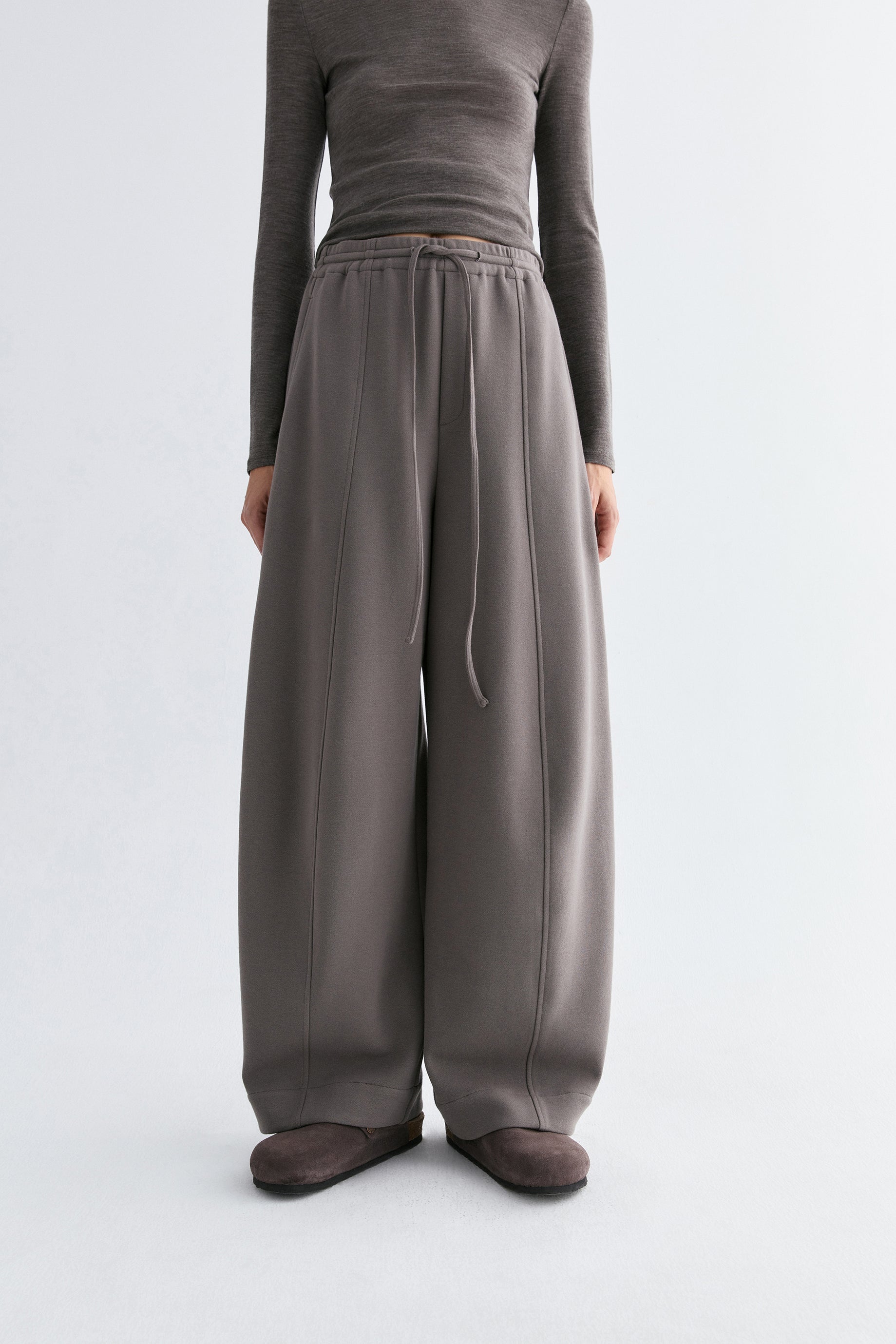 #color_mid gray