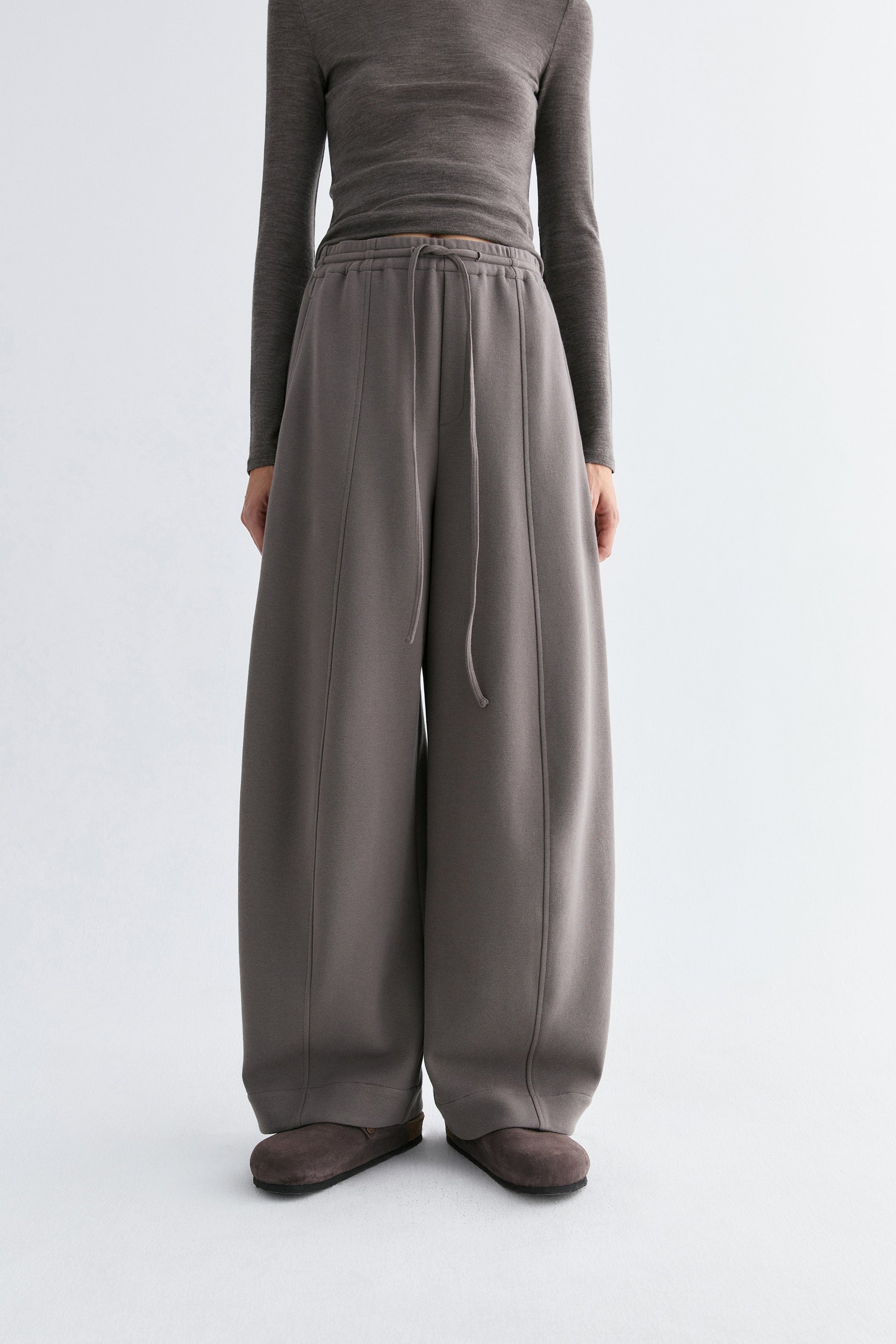 #color_mid gray