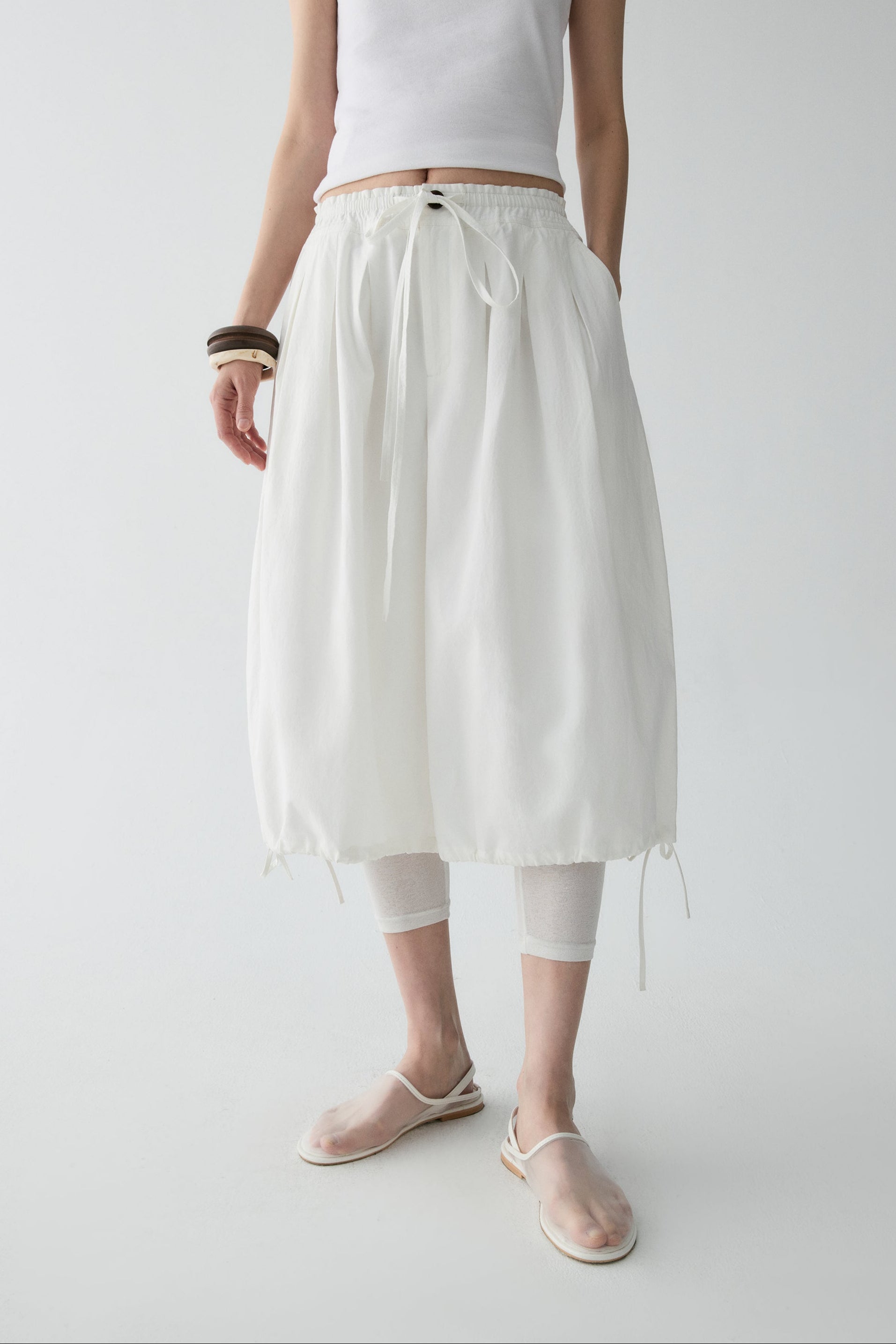 #color_off white
