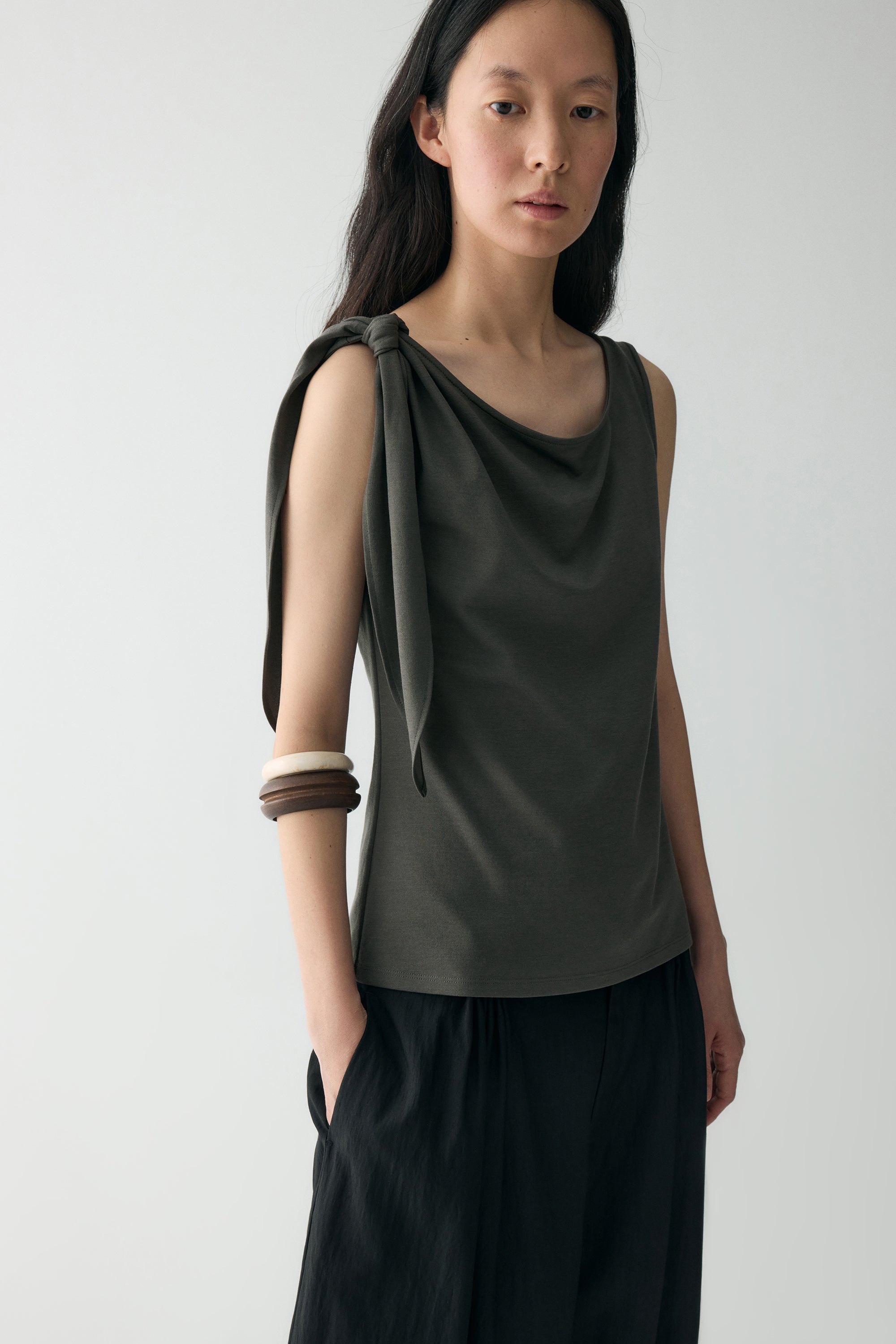#color_black green