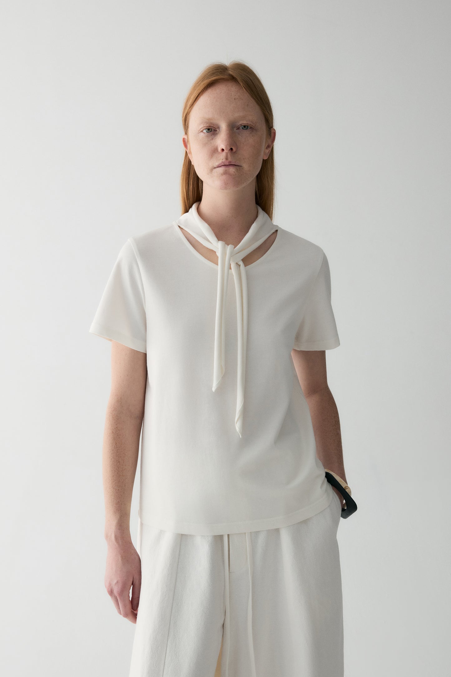 #color_off white