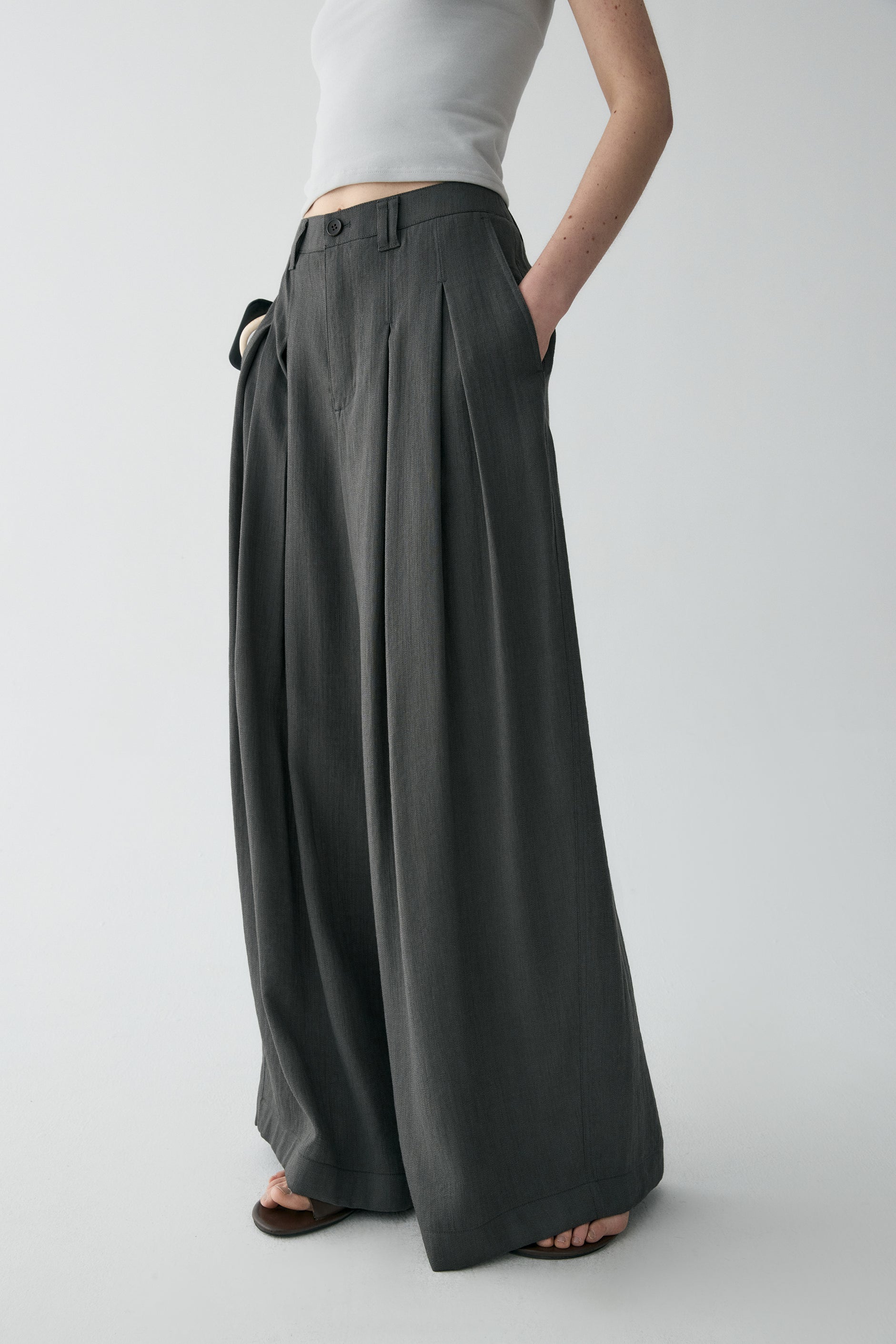 #color_dark gray