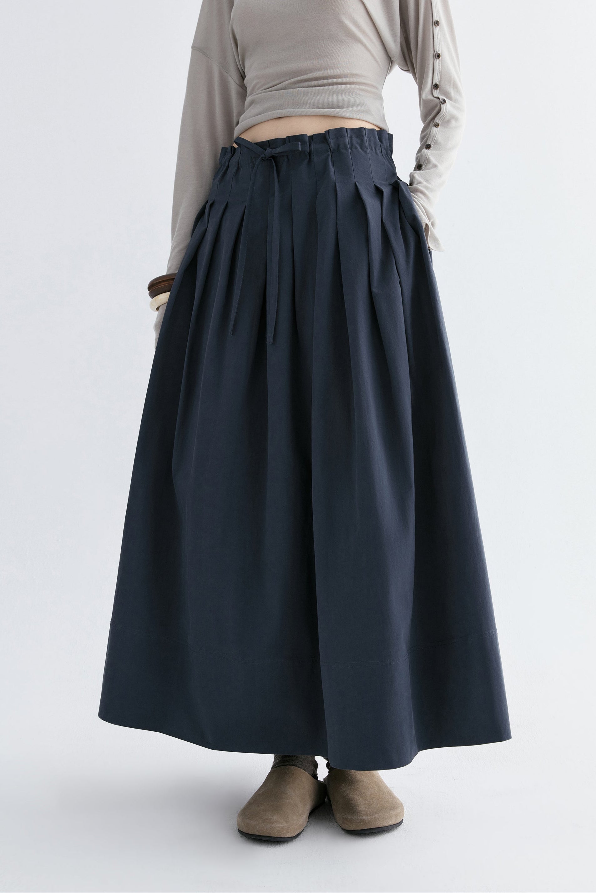 #color_mid gray