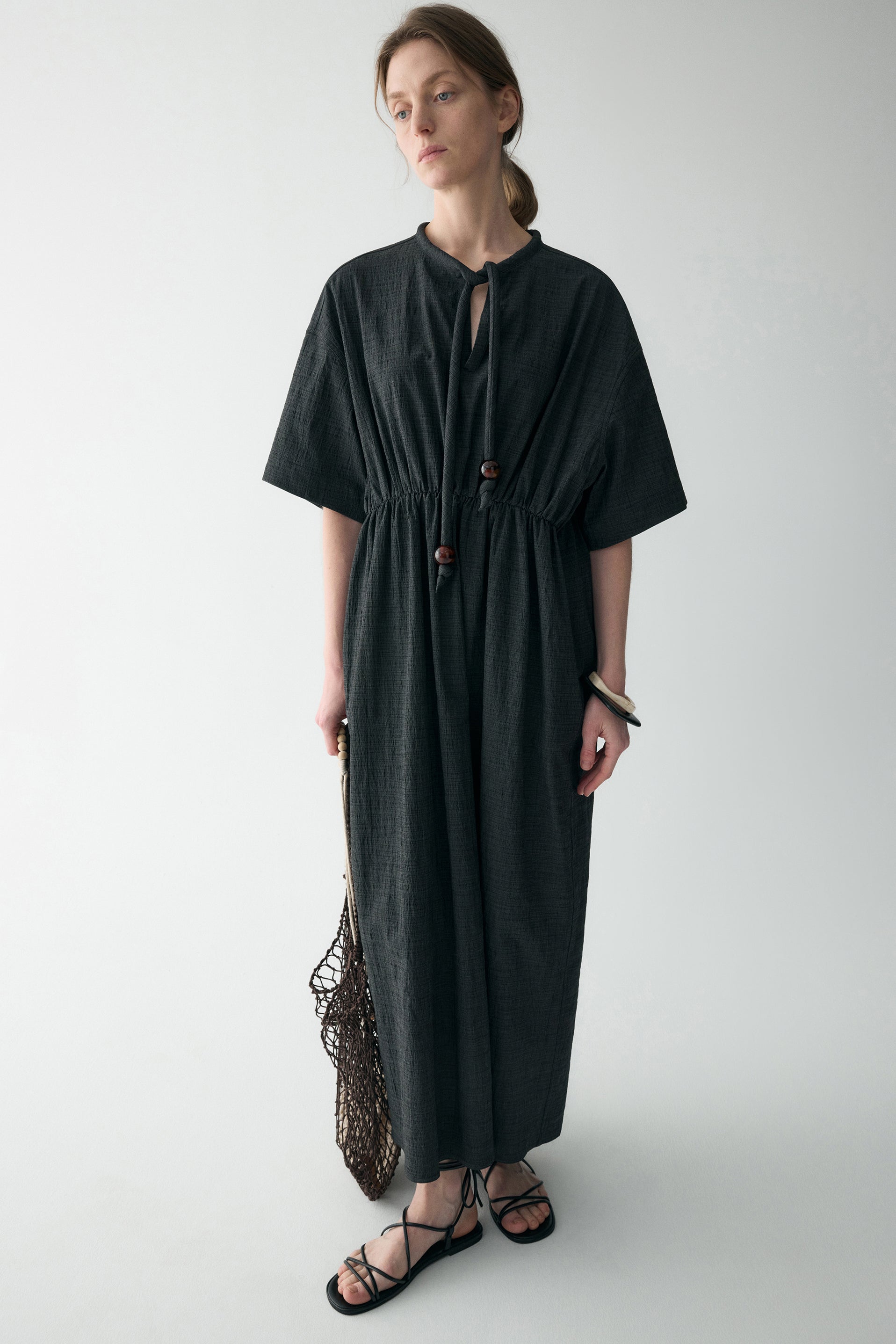 #color_black ash