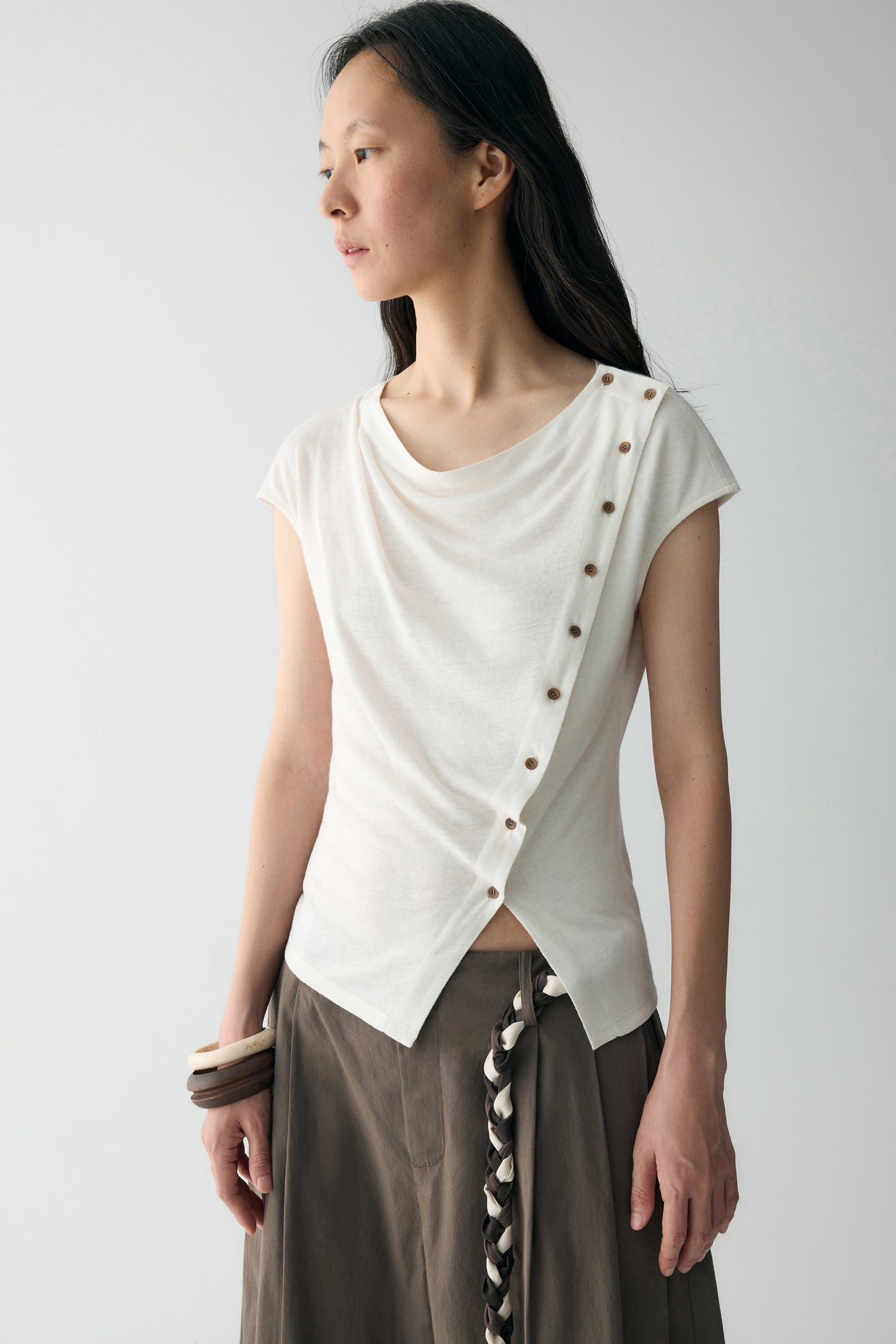 #color_off white